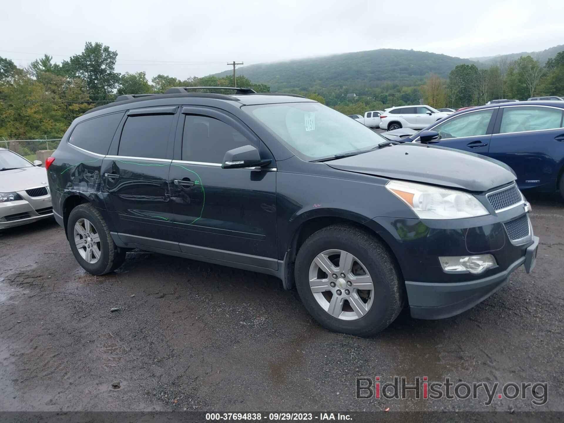 Photo 1GNKVGED6BJ122879 - CHEVROLET TRAVERSE 2011
