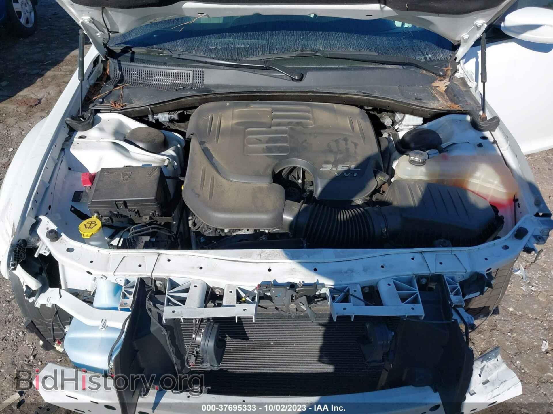 2020 CHRYSLER 300 - VIN: 2C3CCABG2LH255645 - Фото 10