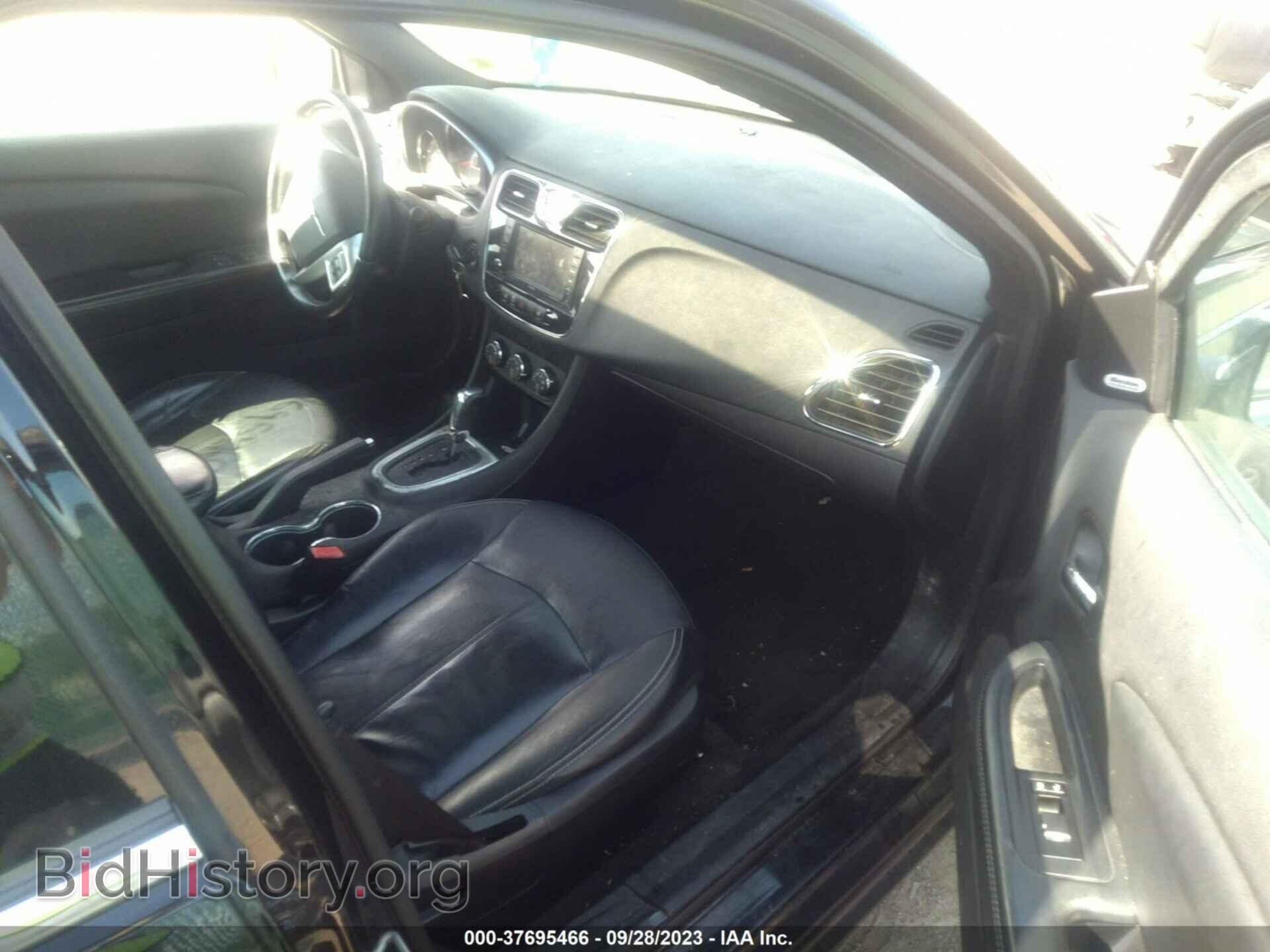 2012 CHRYSLER 200 - VIN: 1C3CCBCB1CN123122 - Фото 5