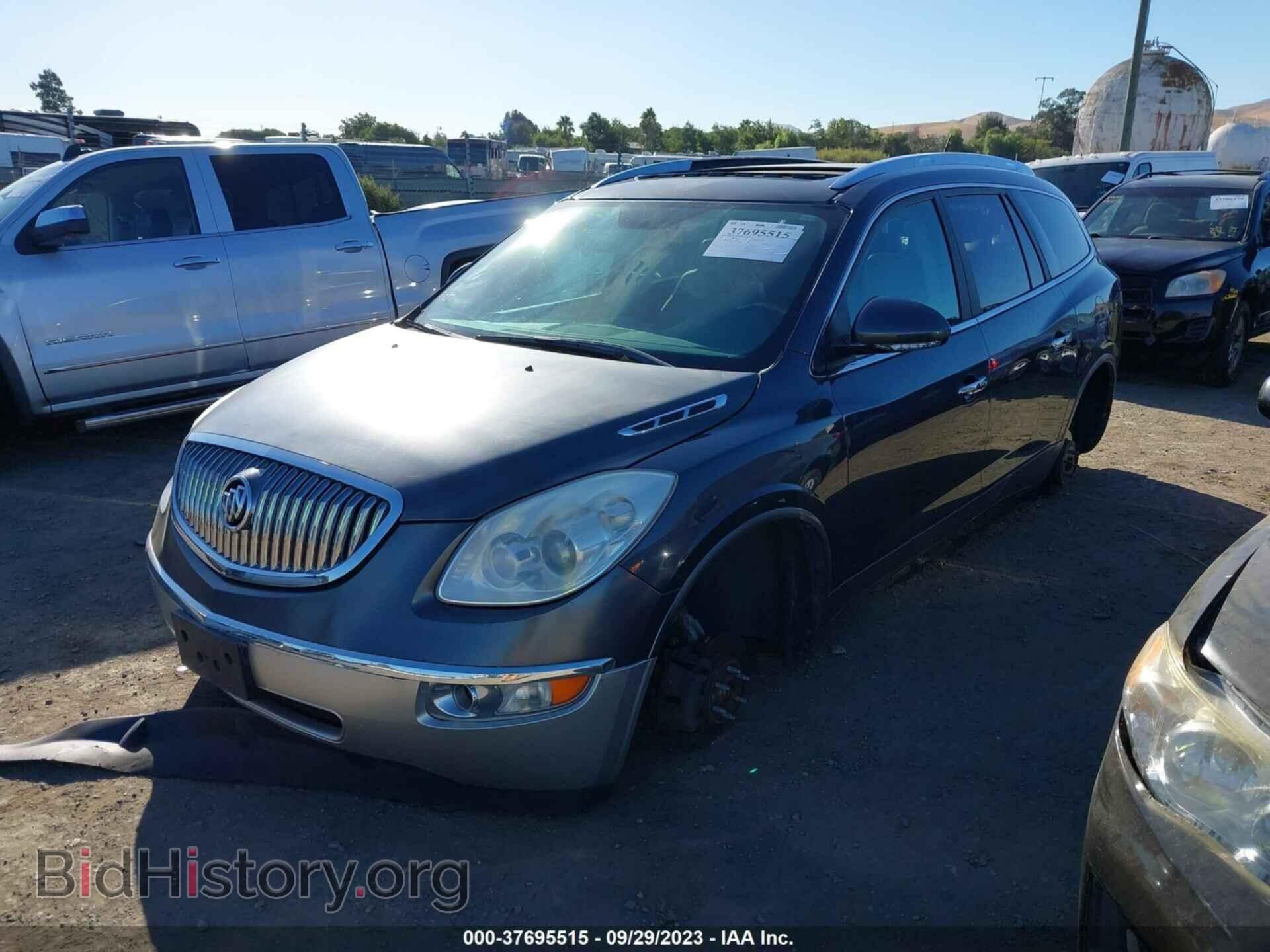 2012 BUICK ENCLAVE - VIN: 5GAKRDED2CJ272907 - Photo 2