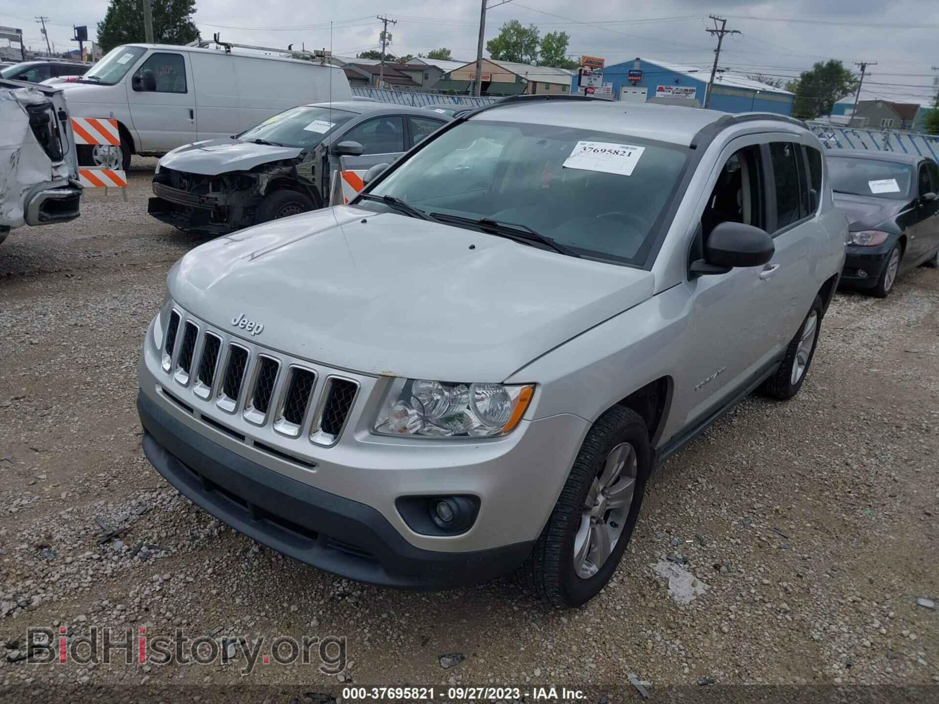 2011 JEEP COMPASS - VIN: 1J4NF1FB3BD163766 - Photo 2