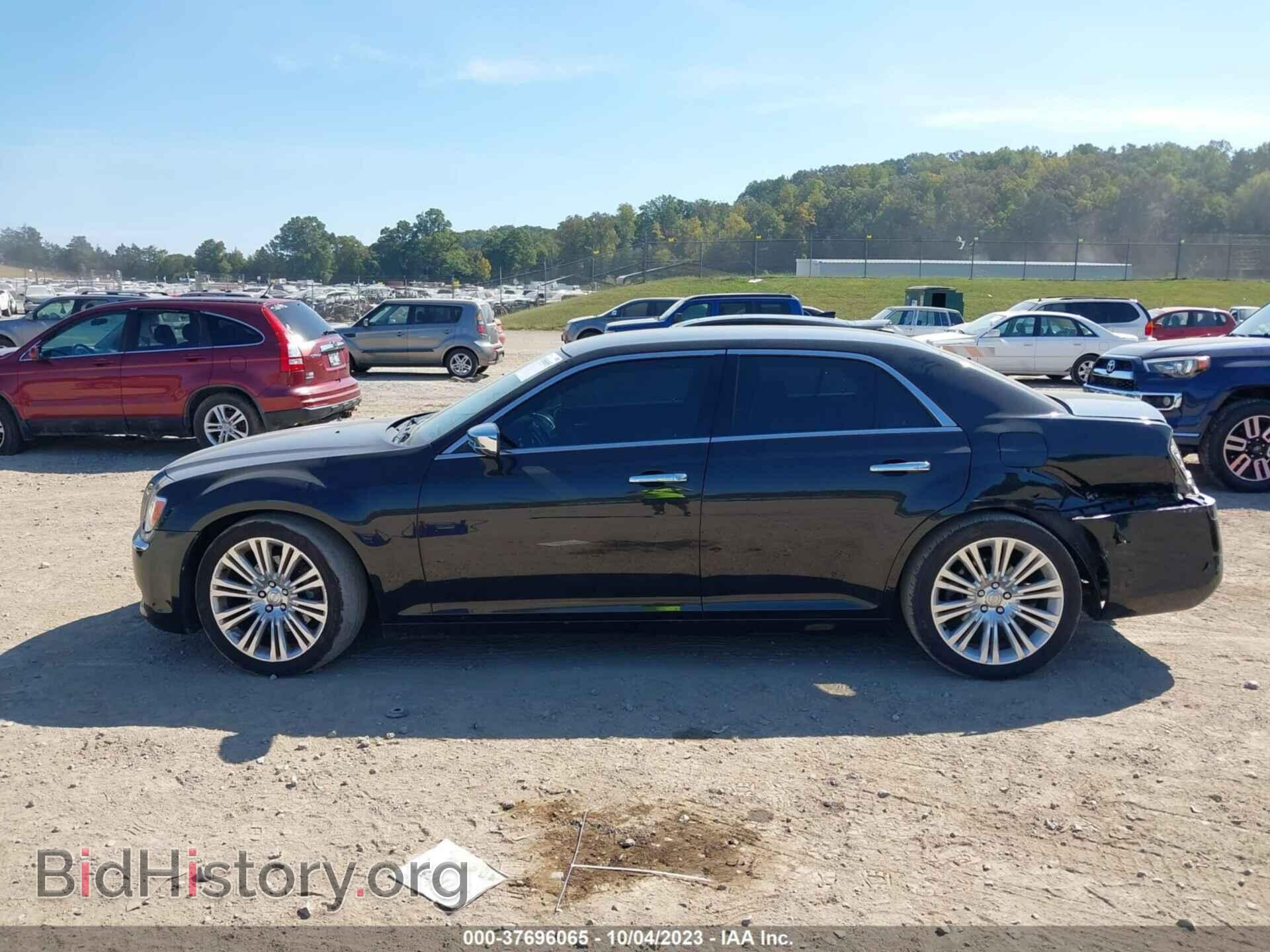 2014 CHRYSLER 300 - VIN: 2C3CCAET3EH214100 - Фото 15