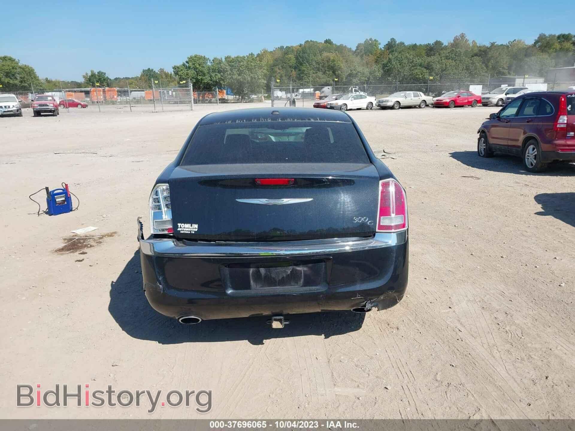 2014 CHRYSLER 300 - VIN: 2C3CCAET3EH214100 - Фото 17
