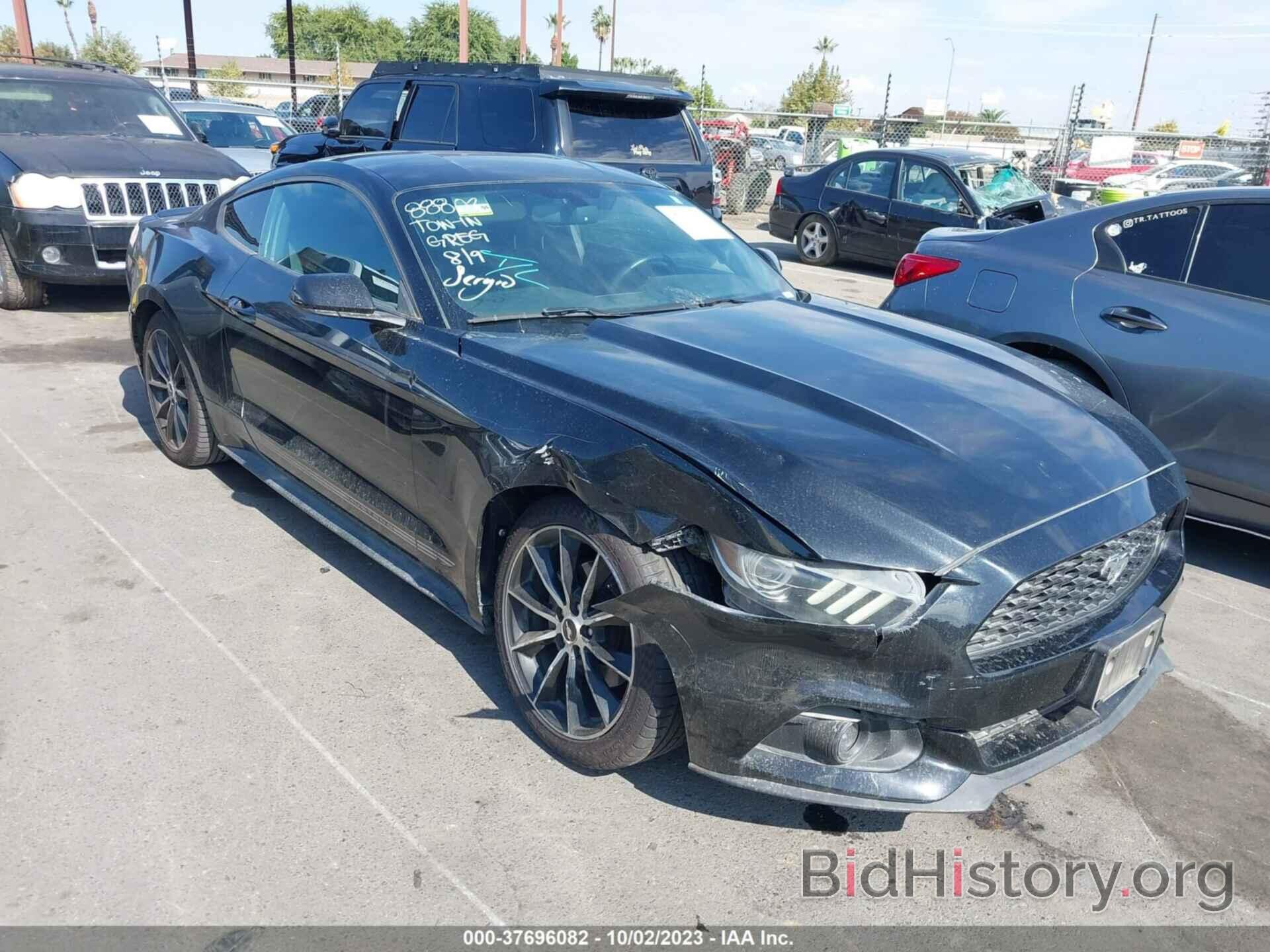 Photo 1FA6P8TH2F5386704 - FORD MUSTANG 2015