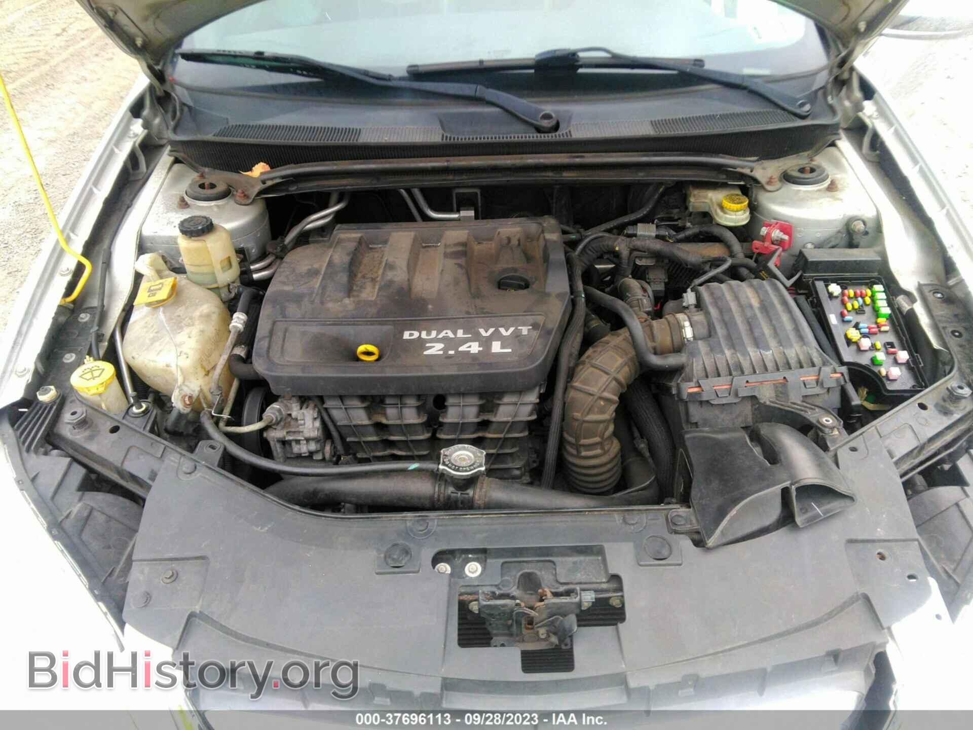 2012 CHRYSLER 200 - VIN: 1C3CCBCB9CN241578 - Фото 10