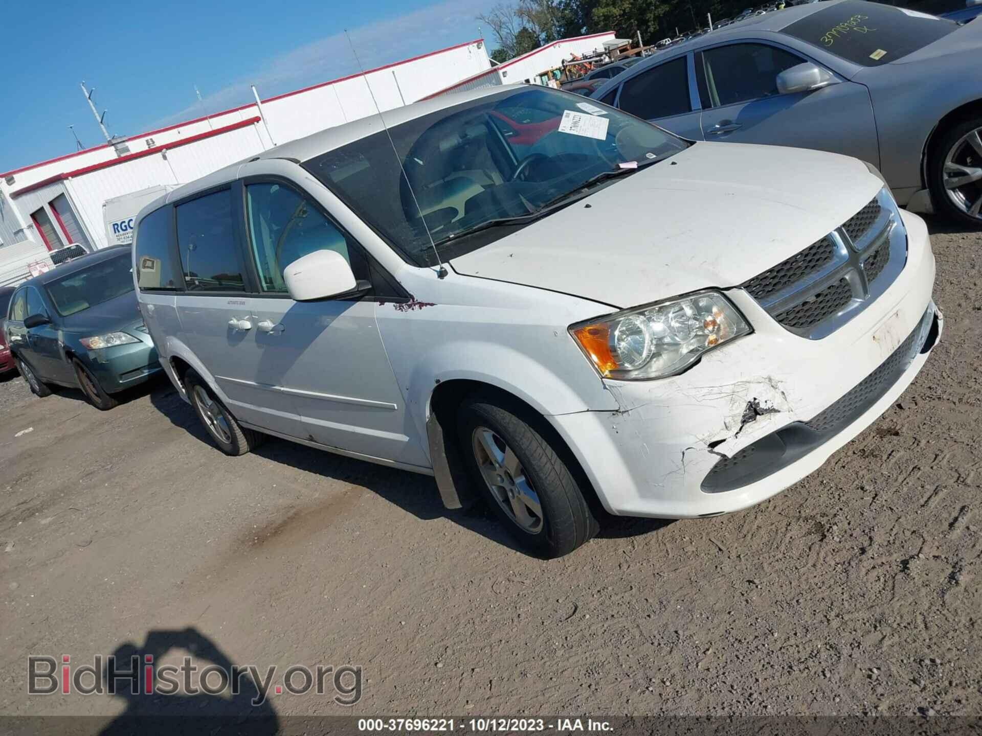 Photo 2D4RN3DG6BR671881 - DODGE GRAND CARAVAN 2011