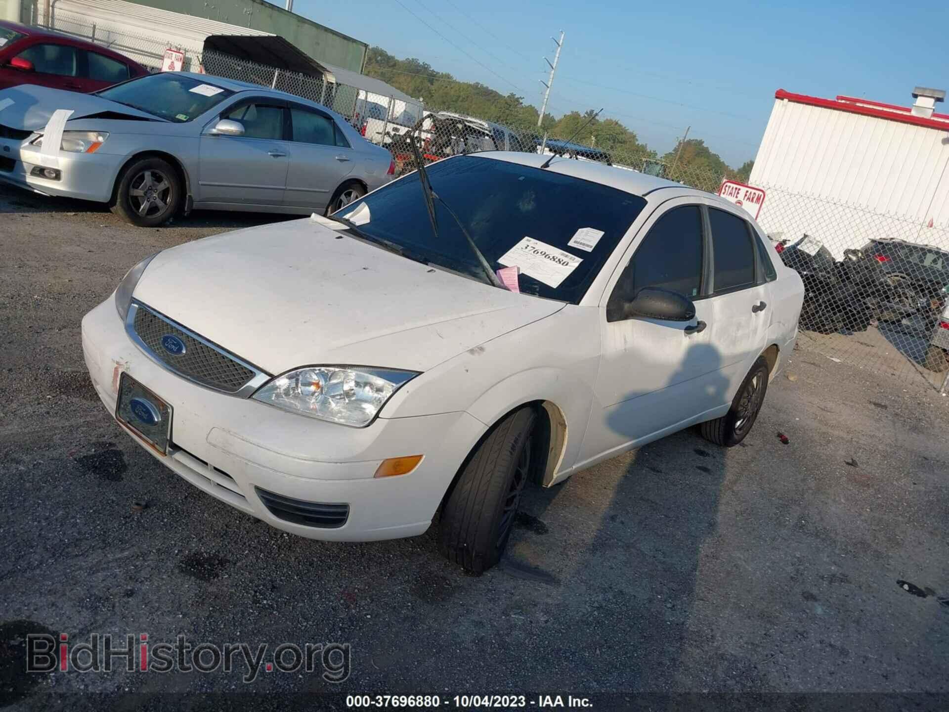 2007 FORD FOCUS - VIN: 1FAFP34N97W167743 - Фото 2