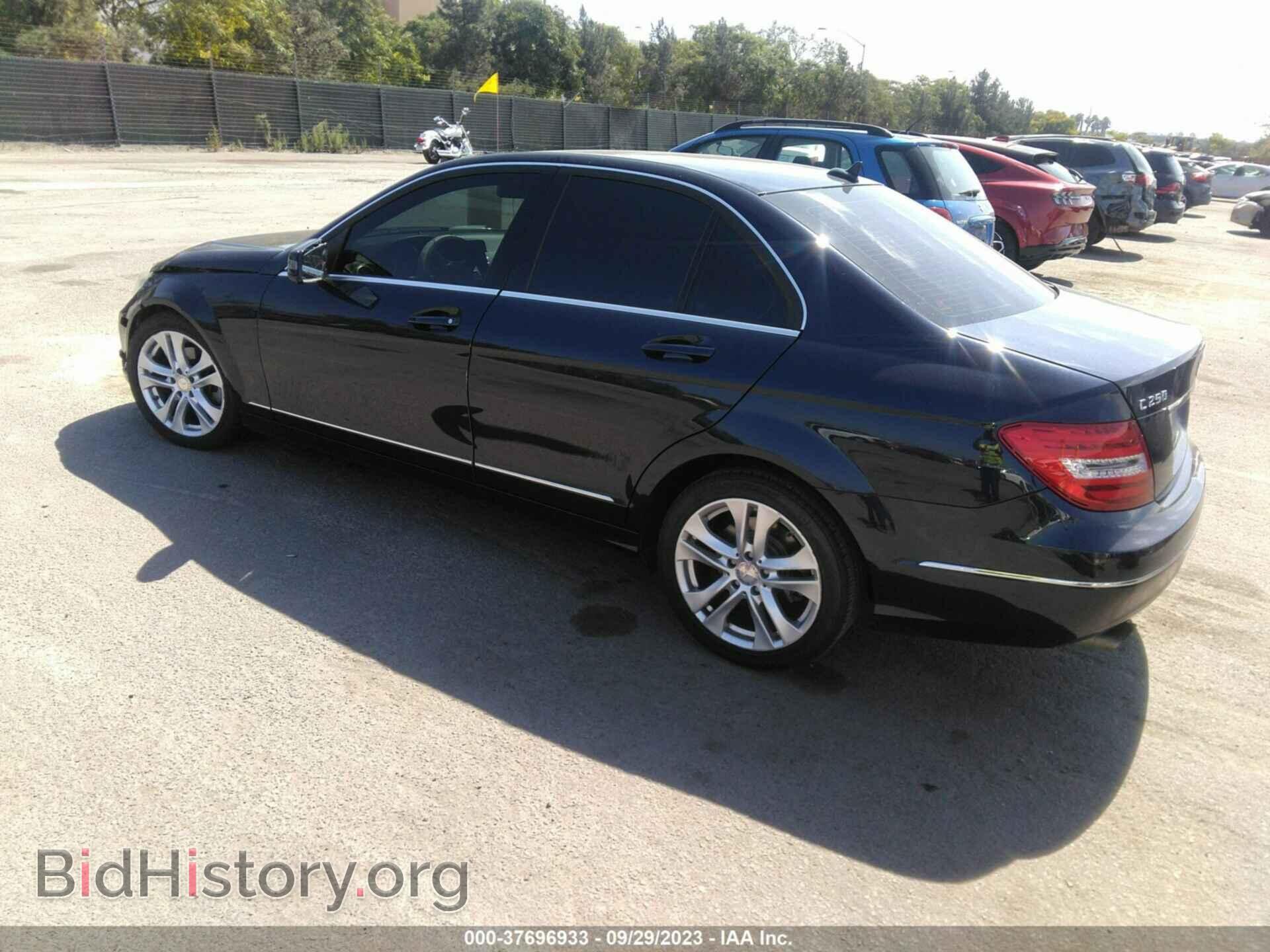 2013 MERCEDES-BENZ C-CLASS - VIN: WDDGF4HB0DA807652 - Фото 3