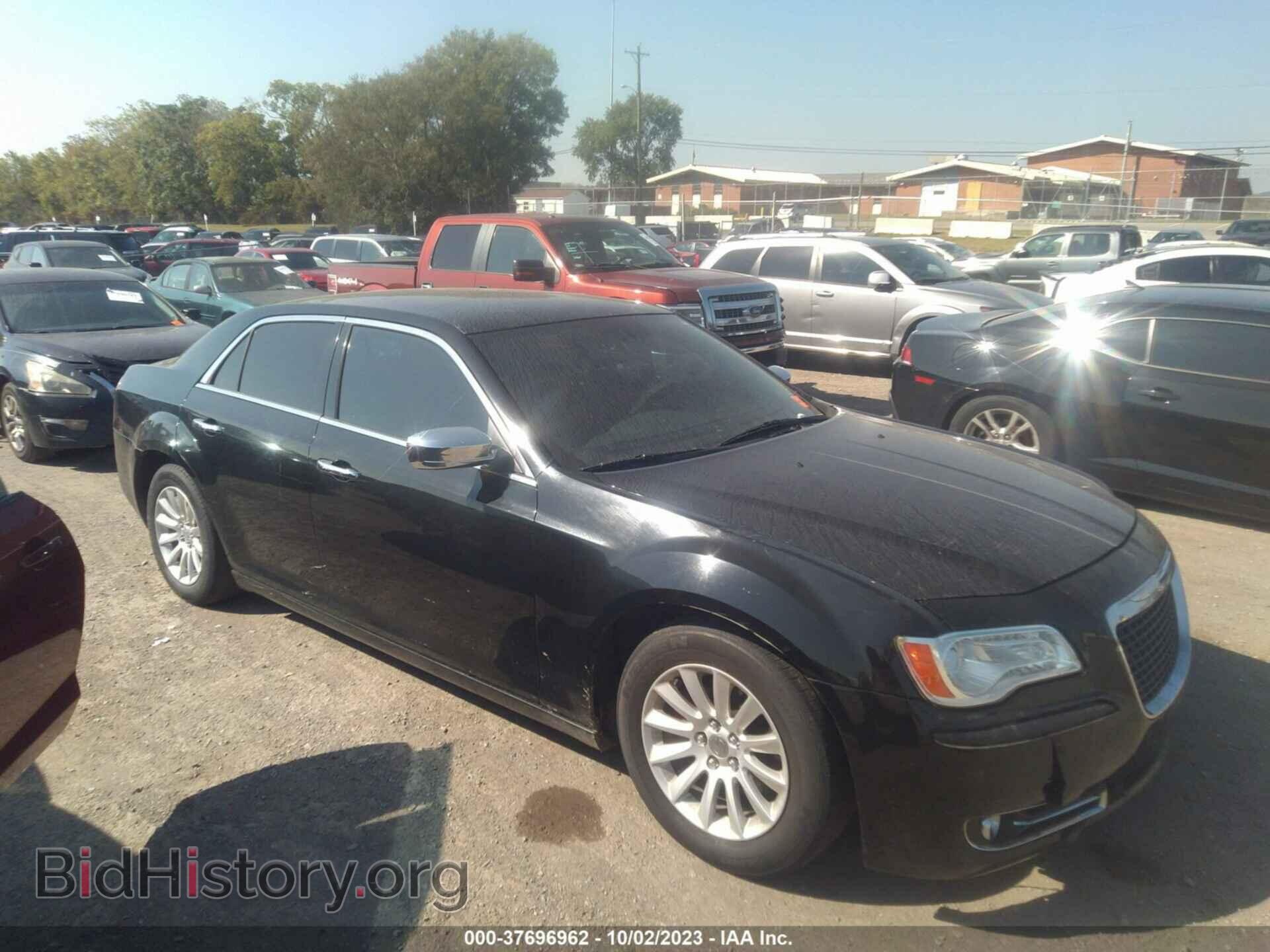 Фотография 2C3CCACG7CH236538 - CHRYSLER 300 2012