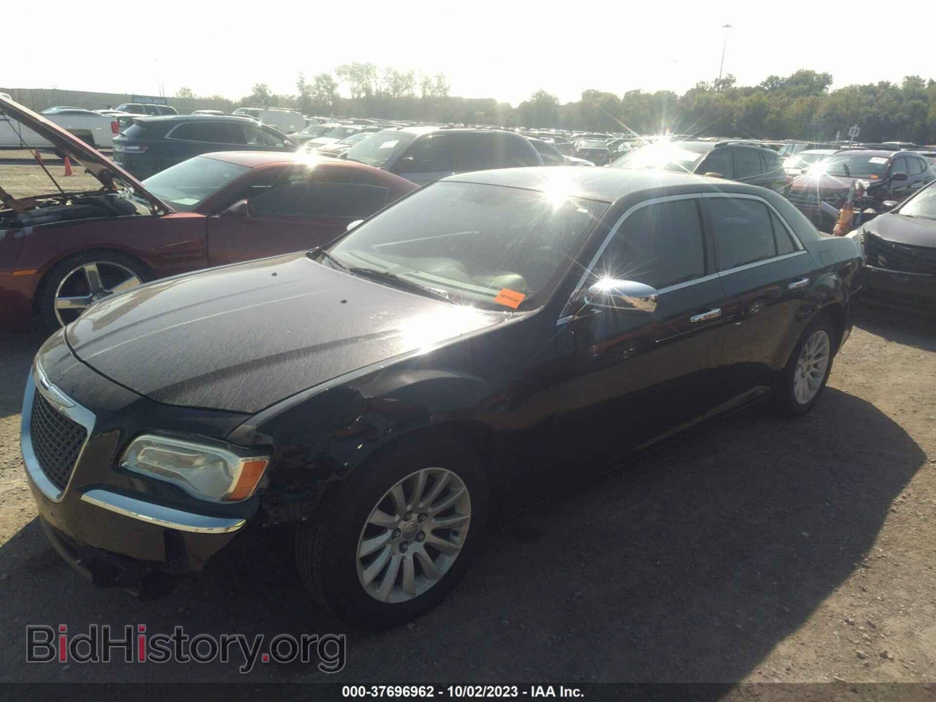 2012 CHRYSLER 300 - VIN: 2C3CCACG7CH236538 - Фото 2