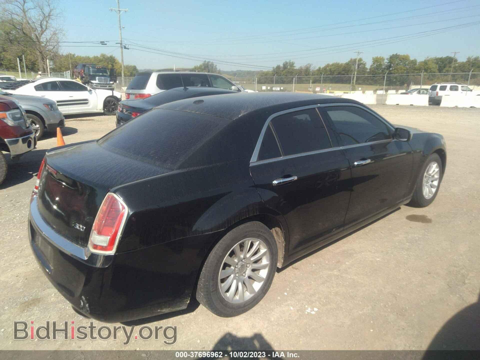 2012 CHRYSLER 300 - VIN: 2C3CCACG7CH236538 - Фото 4