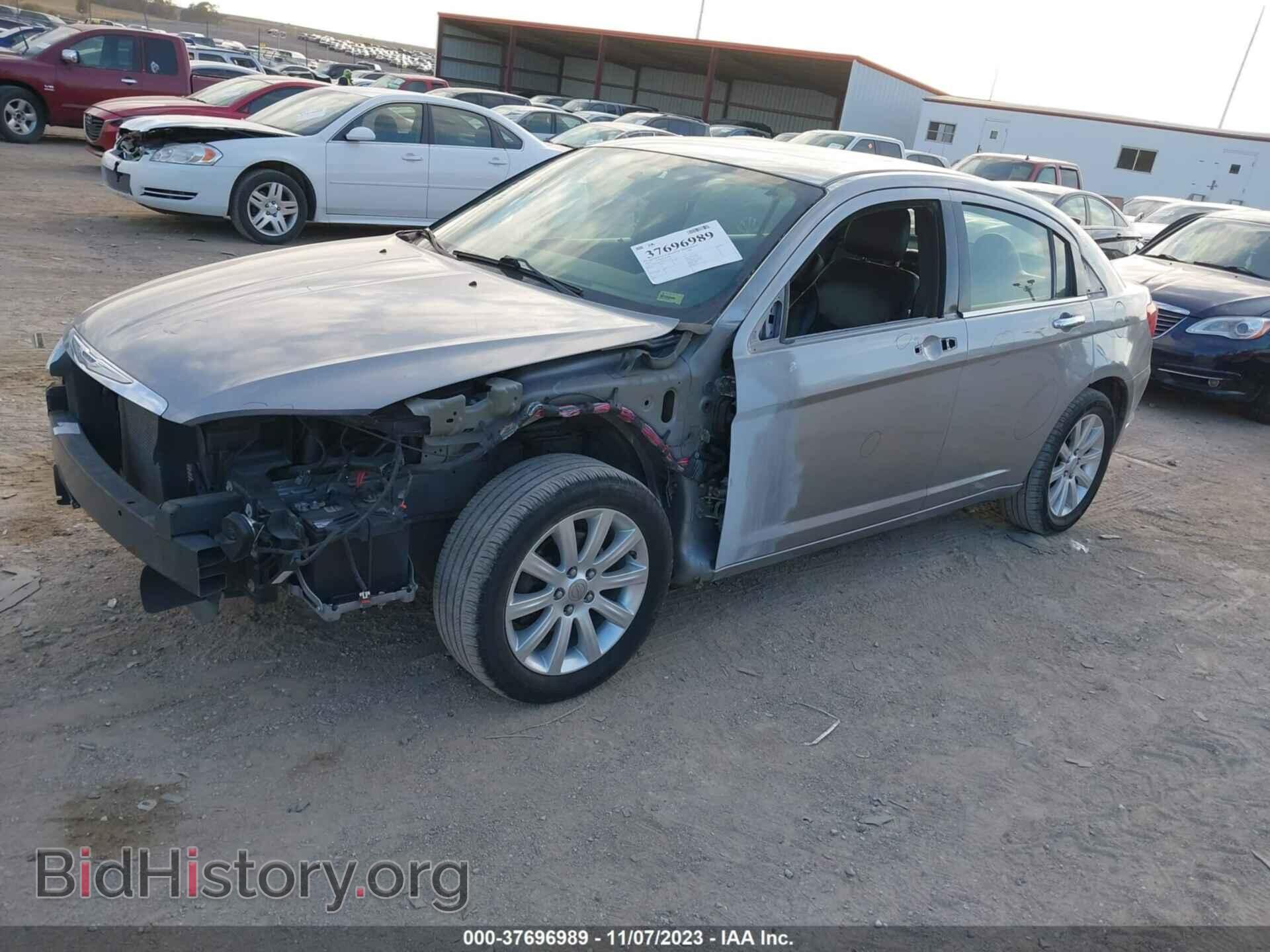 2014 CHRYSLER 200 - VIN: 1C3CCBCG1EN171718 - Фото 2