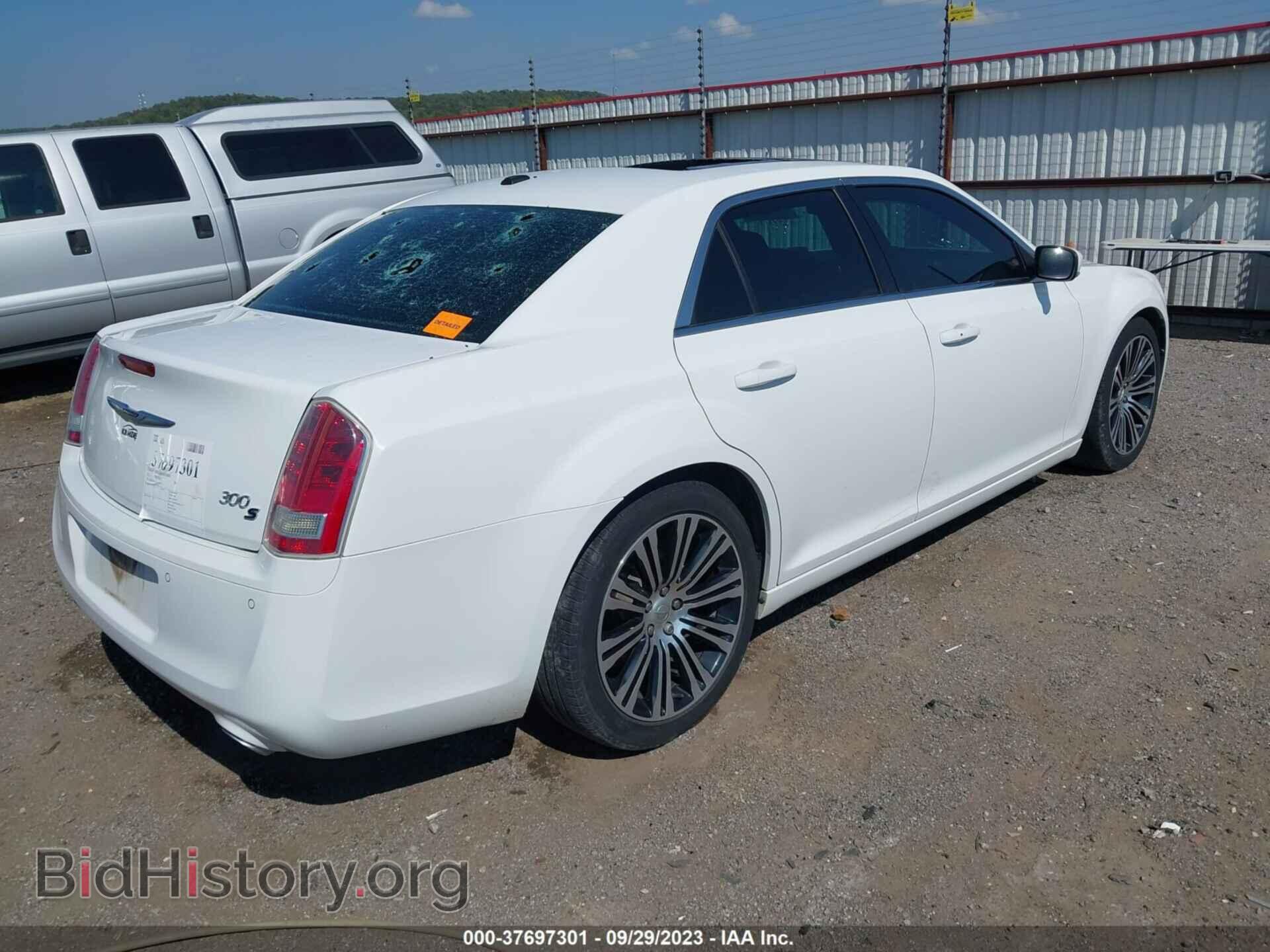 2012 CHRYSLER 300 - VIN: 2C3CCADT9CH311672 - Фото 4