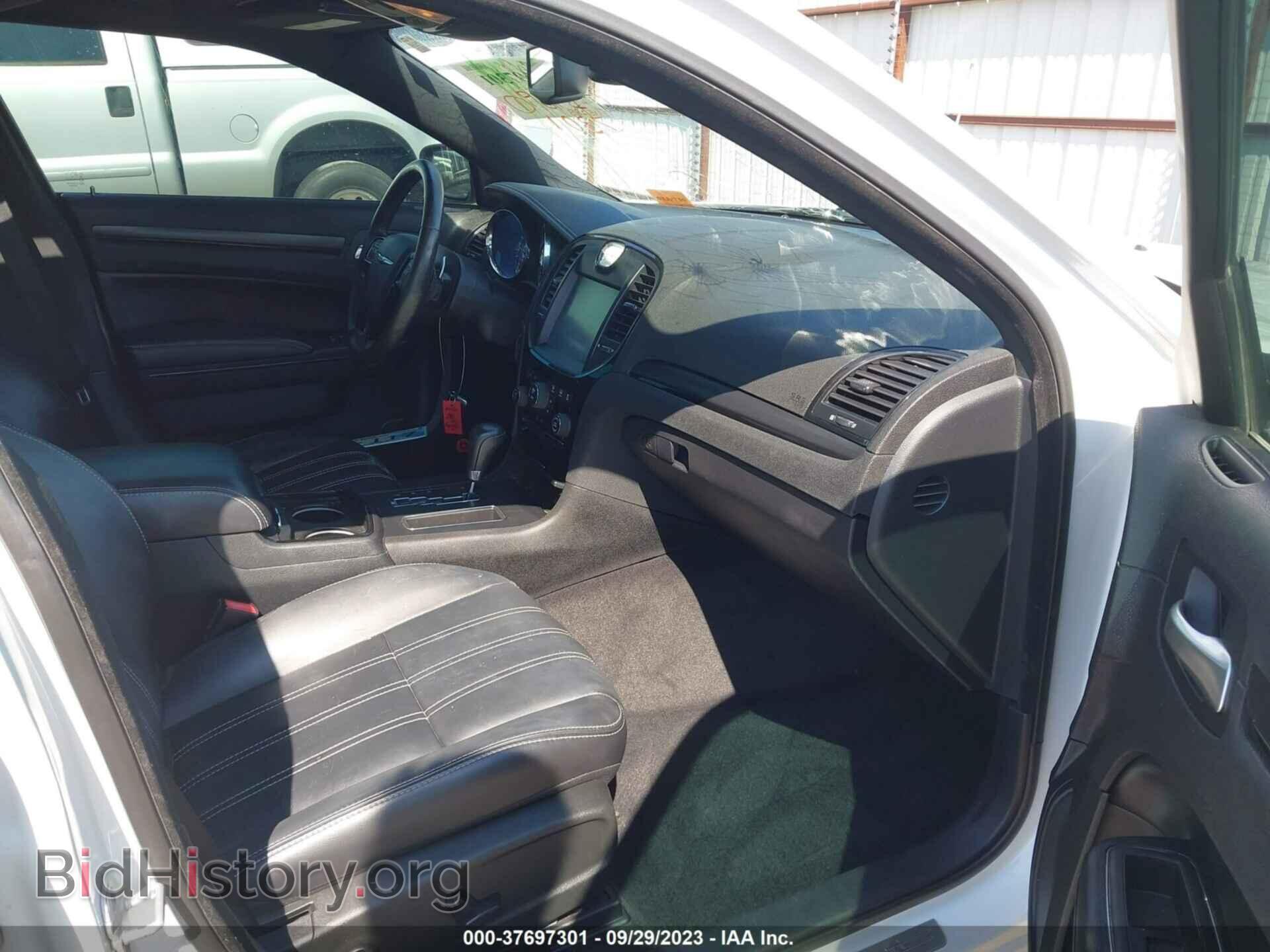 2012 CHRYSLER 300 - VIN: 2C3CCADT9CH311672 - Фото 5