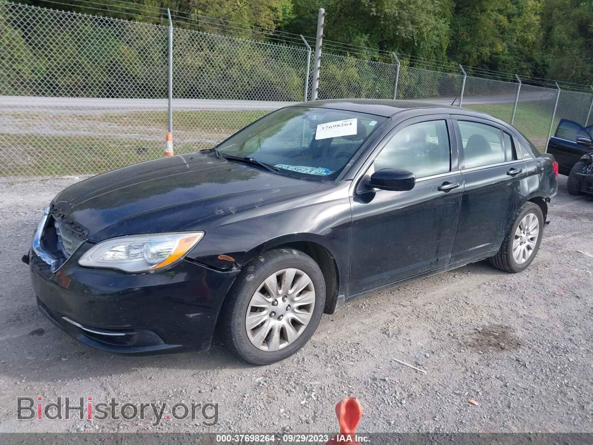2013 CHRYSLER 200 - VIN: 1C3CCBAB8DN646531 - Photo 2
