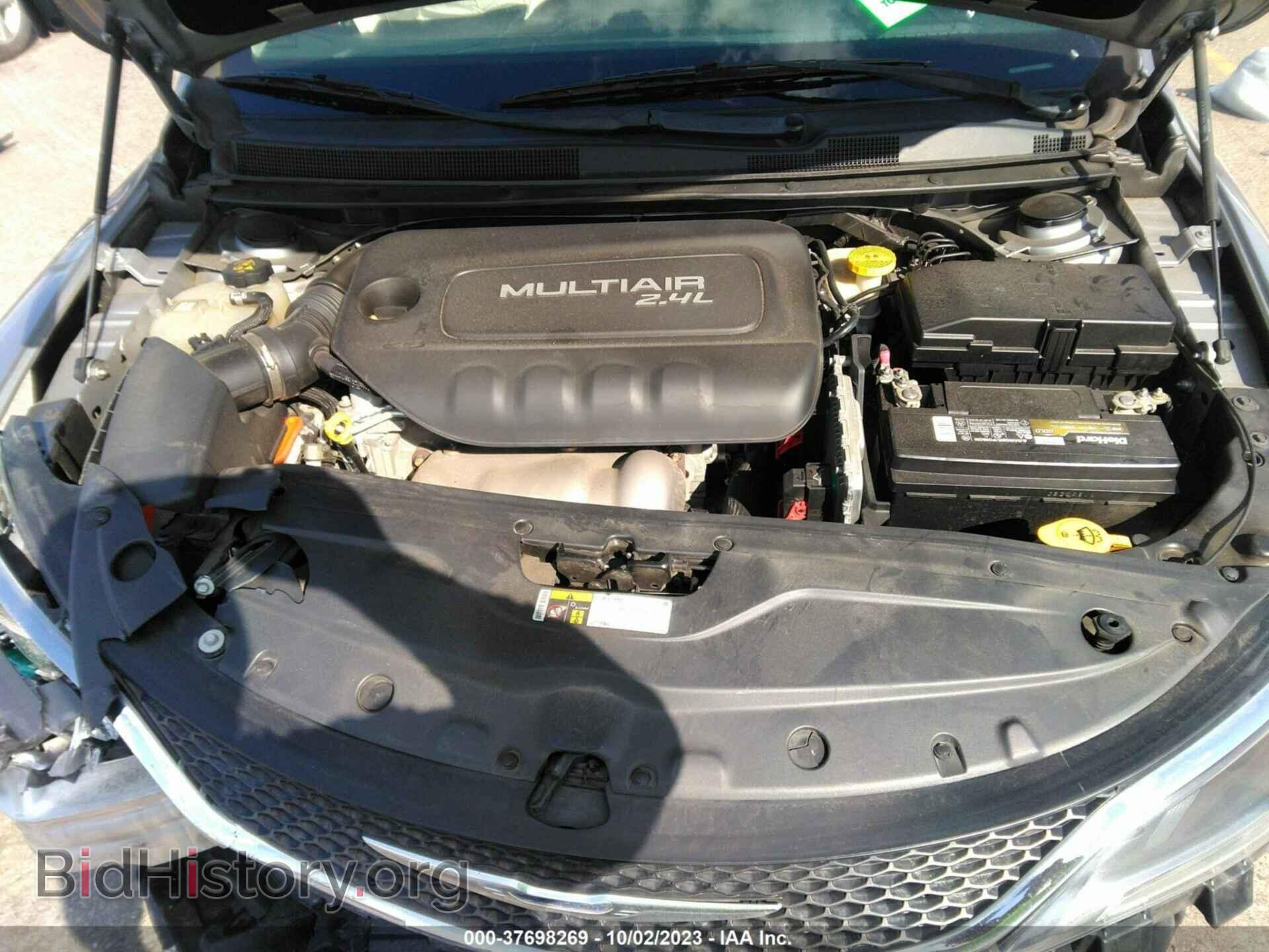 2016 CHRYSLER 200 - VIN: 1C3CCCAB3GN181716 - Фото 10