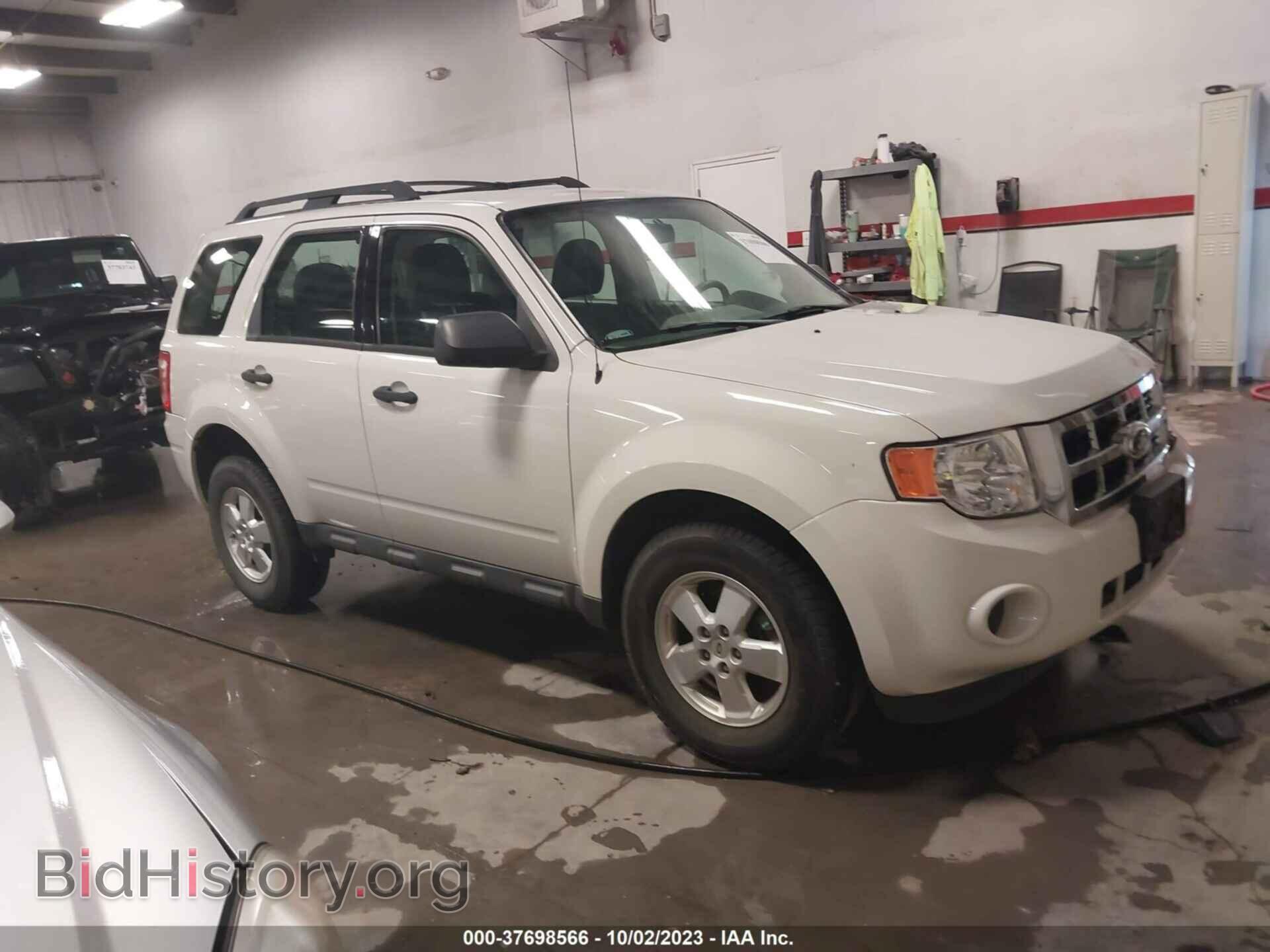 Фотография 1FMCU0C72CKB79172 - FORD ESCAPE 2012