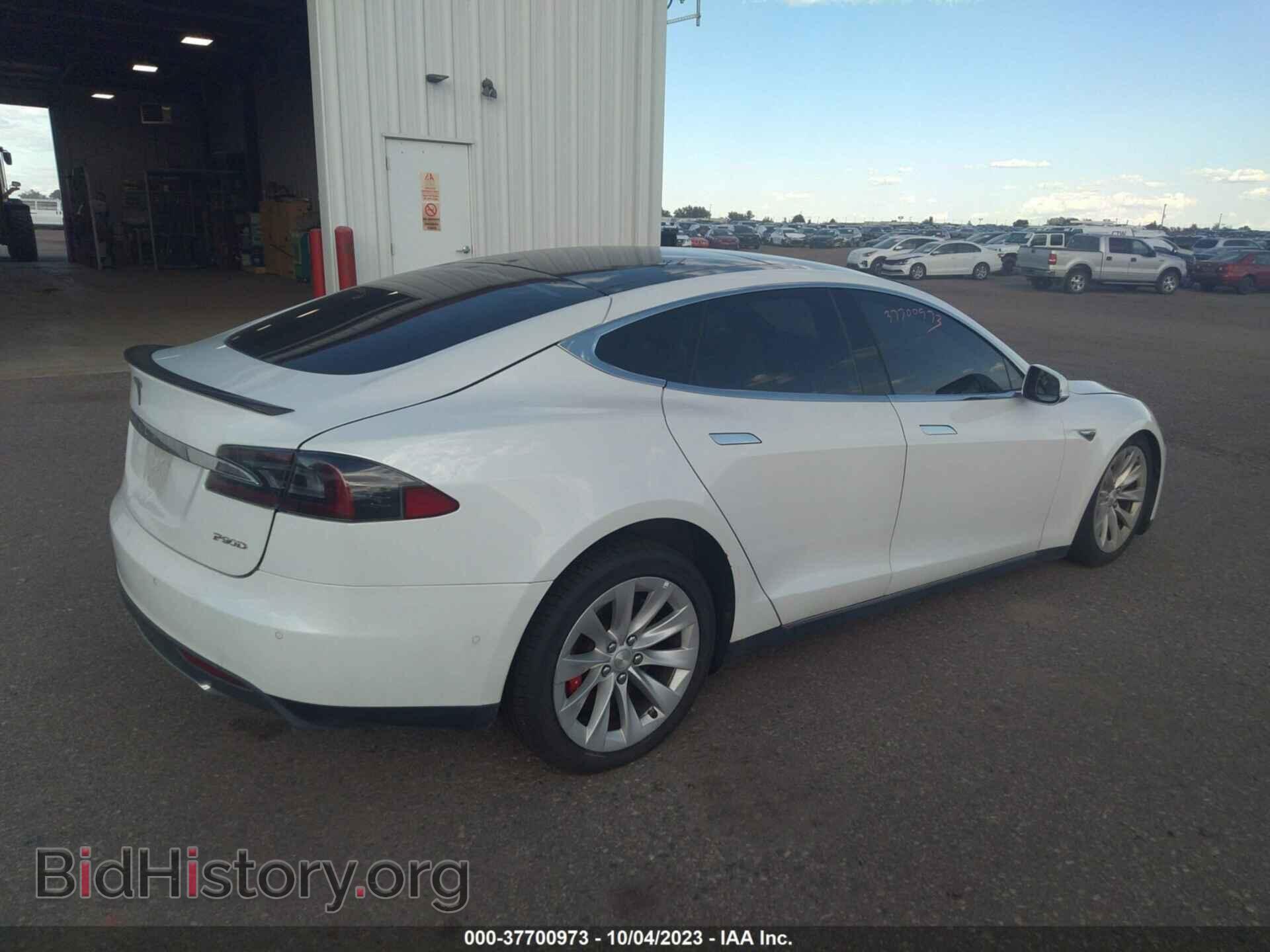 2015 TESLA MODEL S - VIN: 5YJSA1H46FF093992 - Фото 4