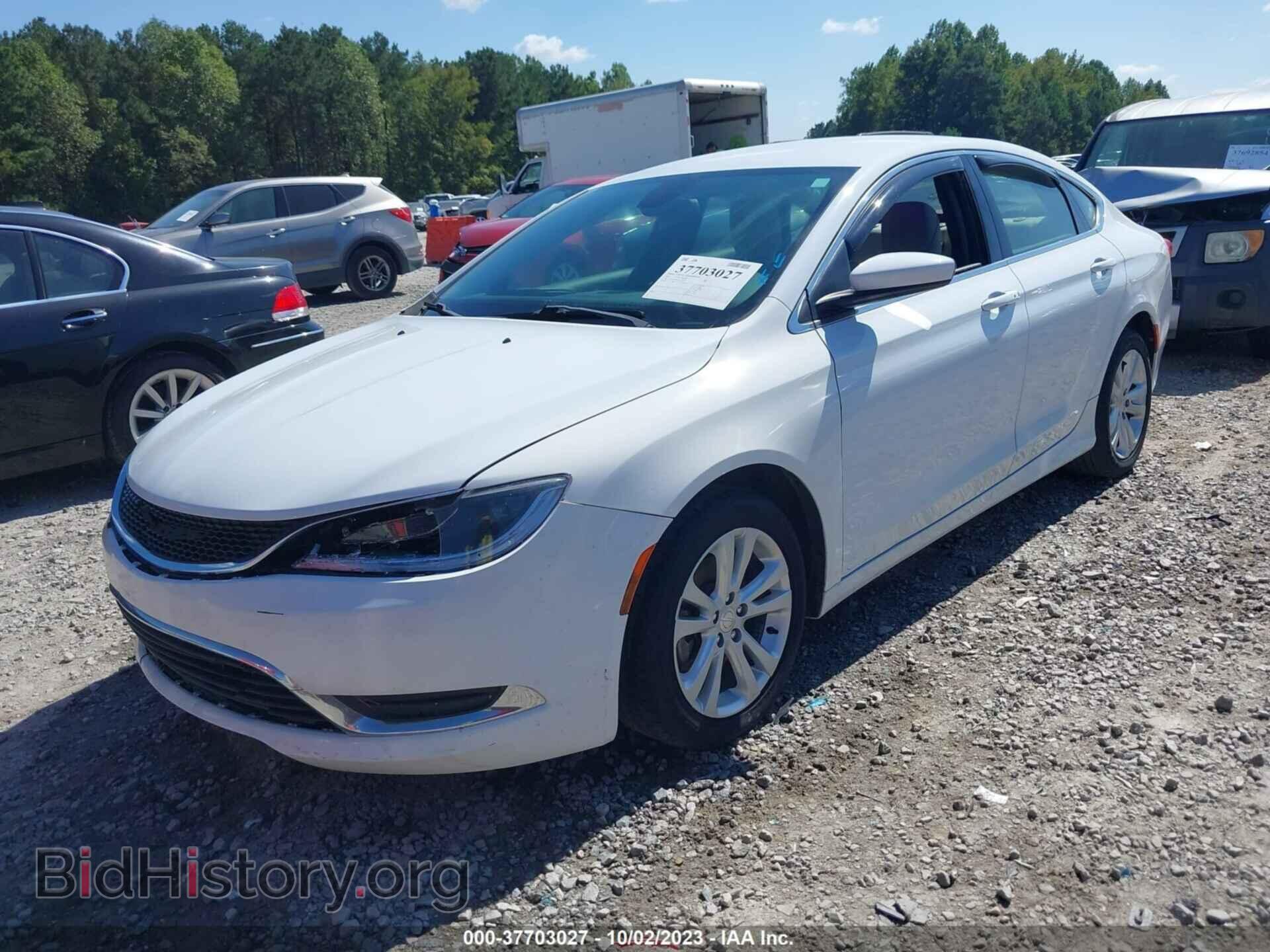 2015 CHRYSLER 200 - VIN: 1C3CCCAB3FN653220 - Фото 2