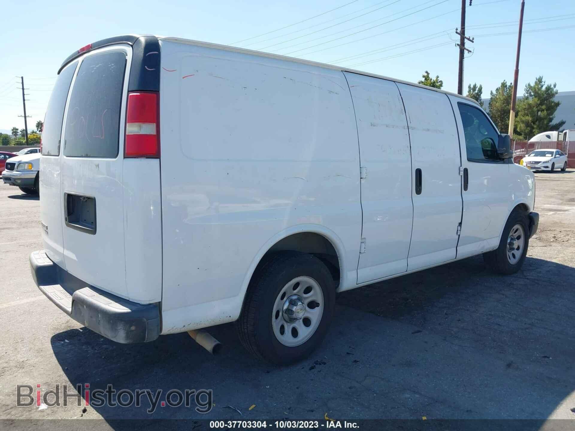 2012 CHEVROLET EXPRESS CARGO VAN - VIN: 1GCSGAFX8C1134803 - Фото 4