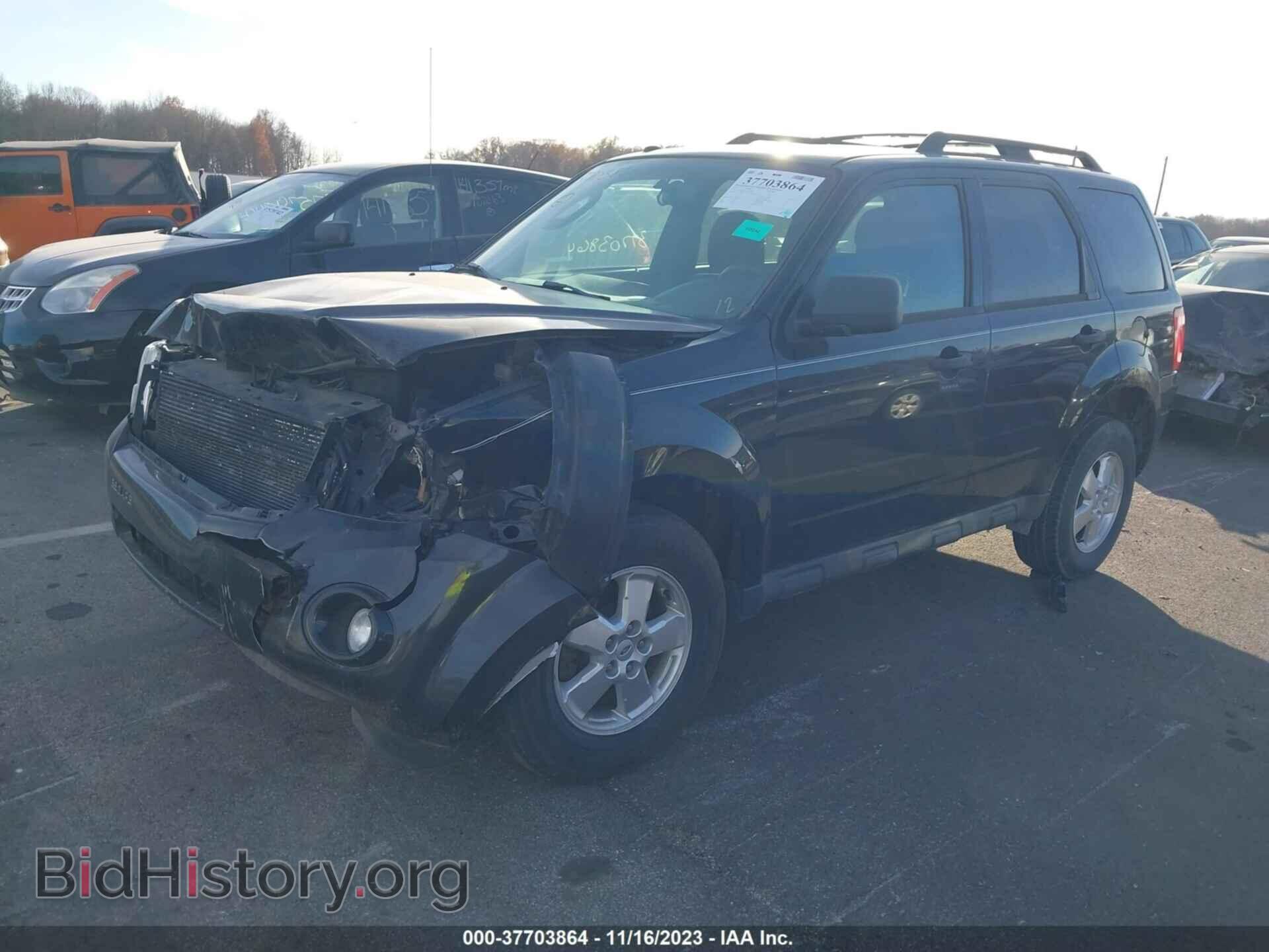 2011 FORD ESCAPE - VIN: 1FMCU0DG3BKC61988 - Фото 2