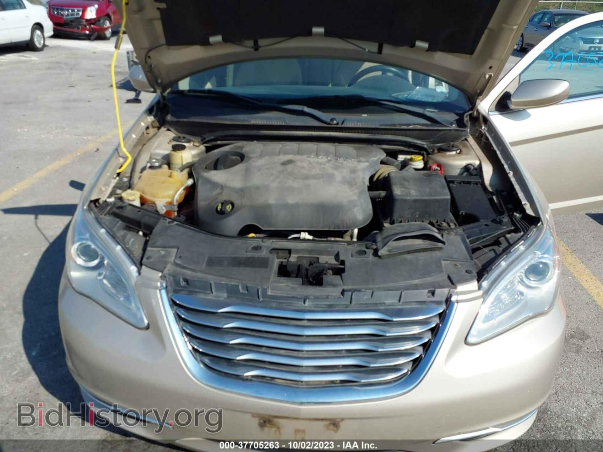 2013 CHRYSLER 200 - VIN: 1C3CCBBG8DN554250 - Фото 10