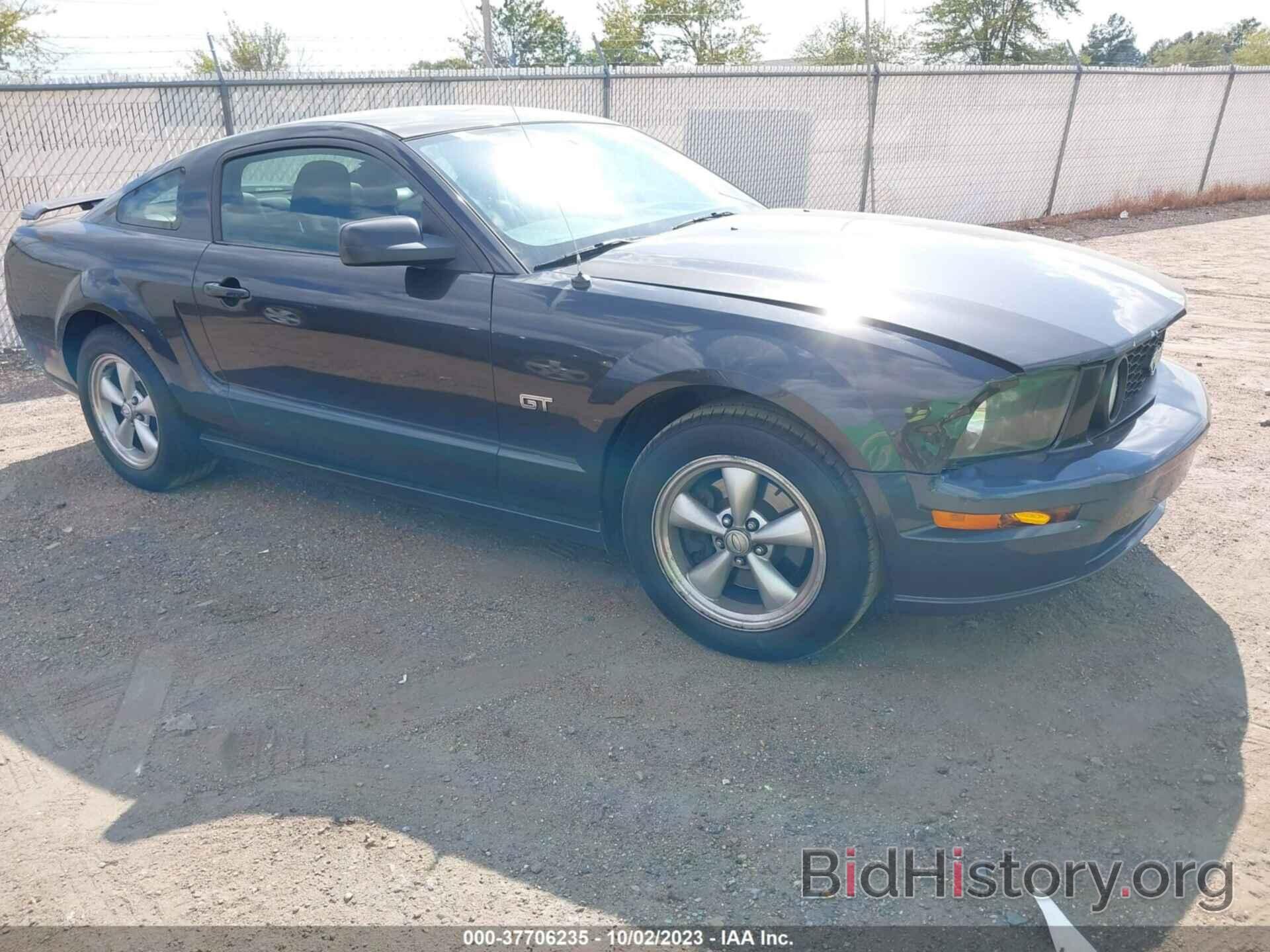 Photo 1ZVHT82H375299540 - FORD MUSTANG 2007