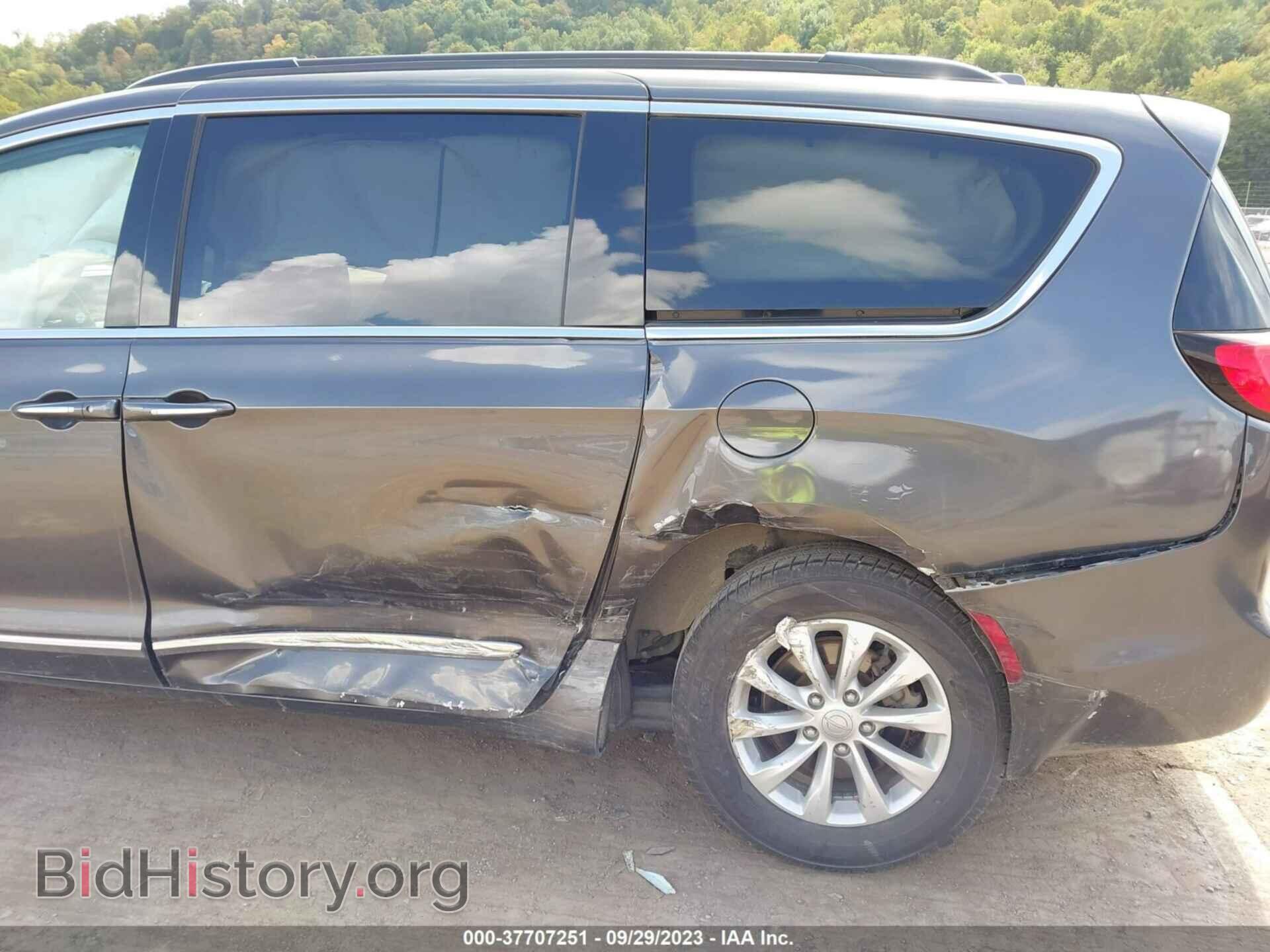 2017 CHRYSLER PACIFICA - VIN: 2C4RC1BG2HR648102 - Фото 6