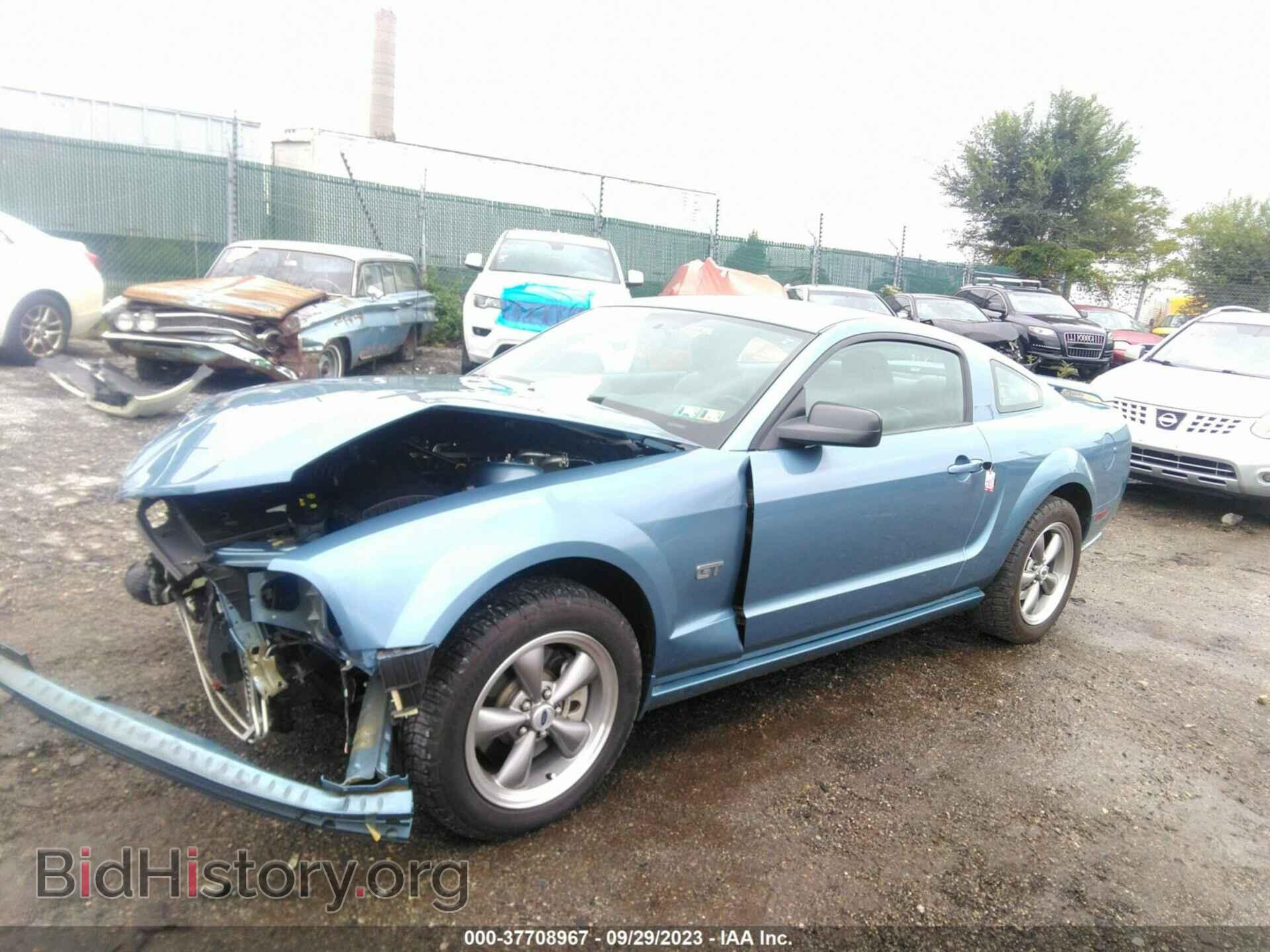 2006 FORD MUSTANG - VIN: 1ZVFT82H365121116 - Фото 2