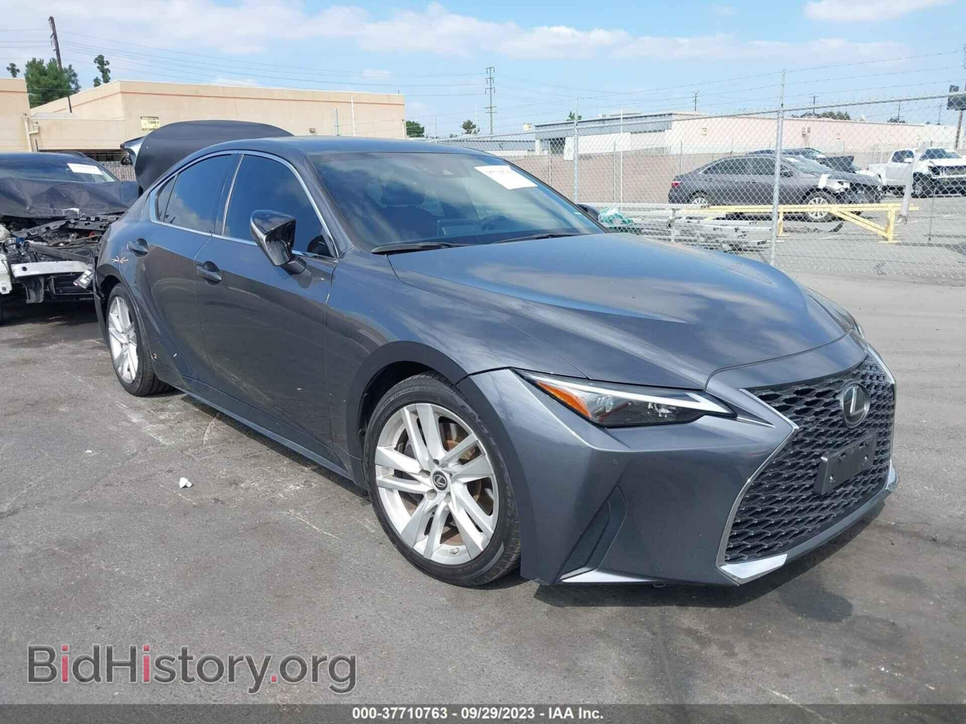 Фотография JTHCA1D27M5115567 - LEXUS IS 2021