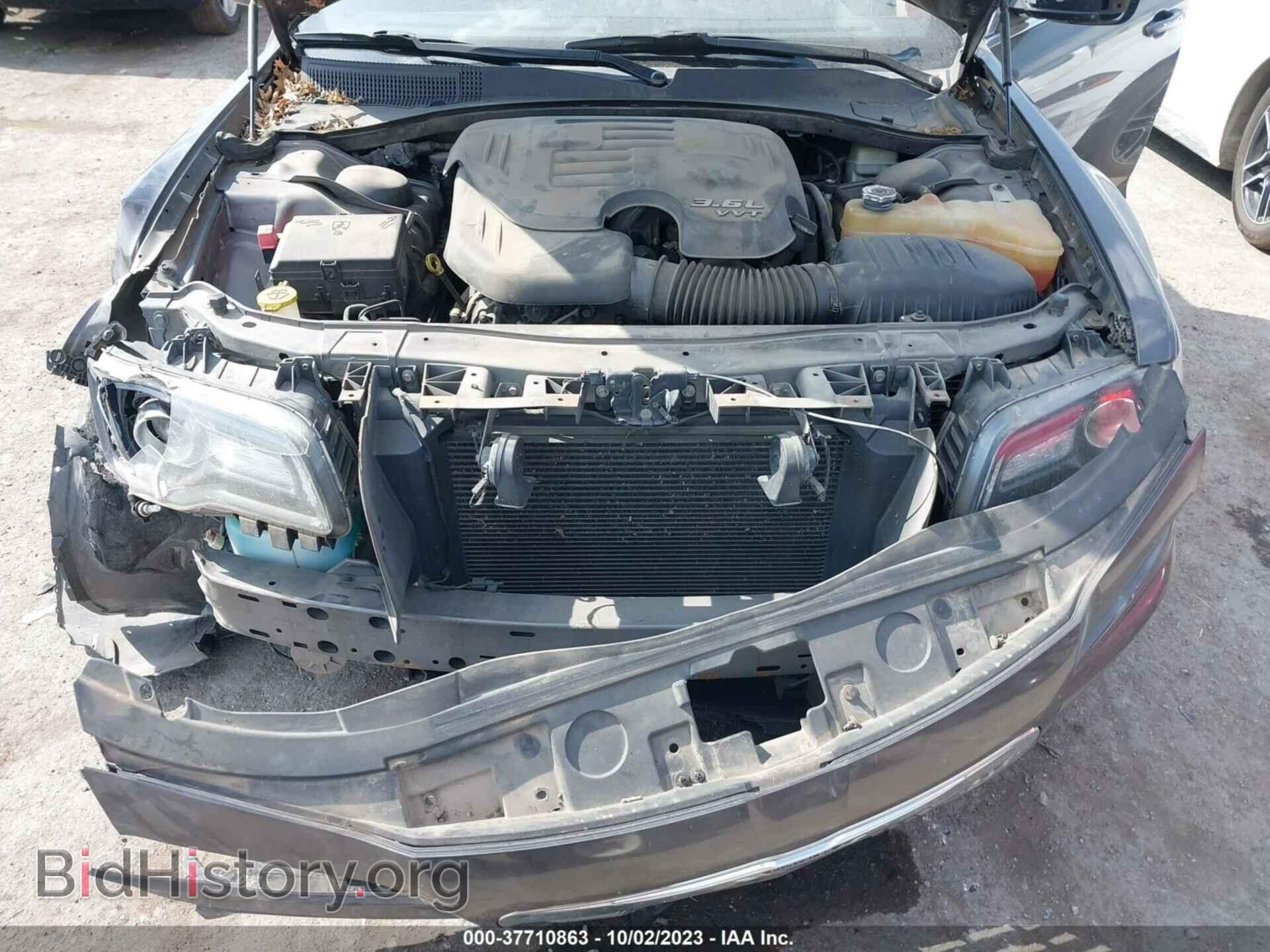 2013 CHRYSLER 300 - VIN: 2C3CCABG0DH641028 - Фото 10