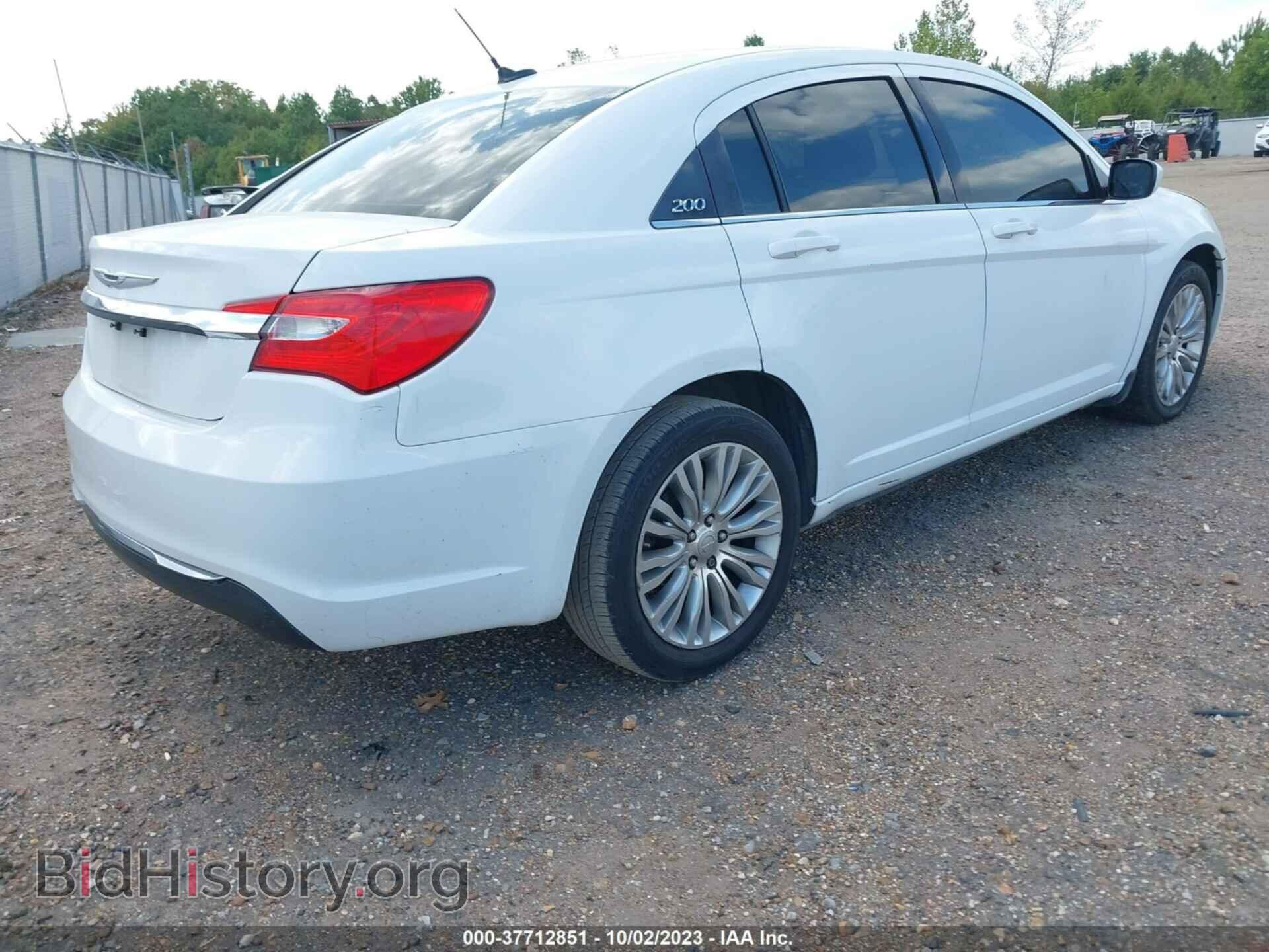 2013 CHRYSLER 200 - VIN: 1C3CCBBB8DN694111 - Photo 4