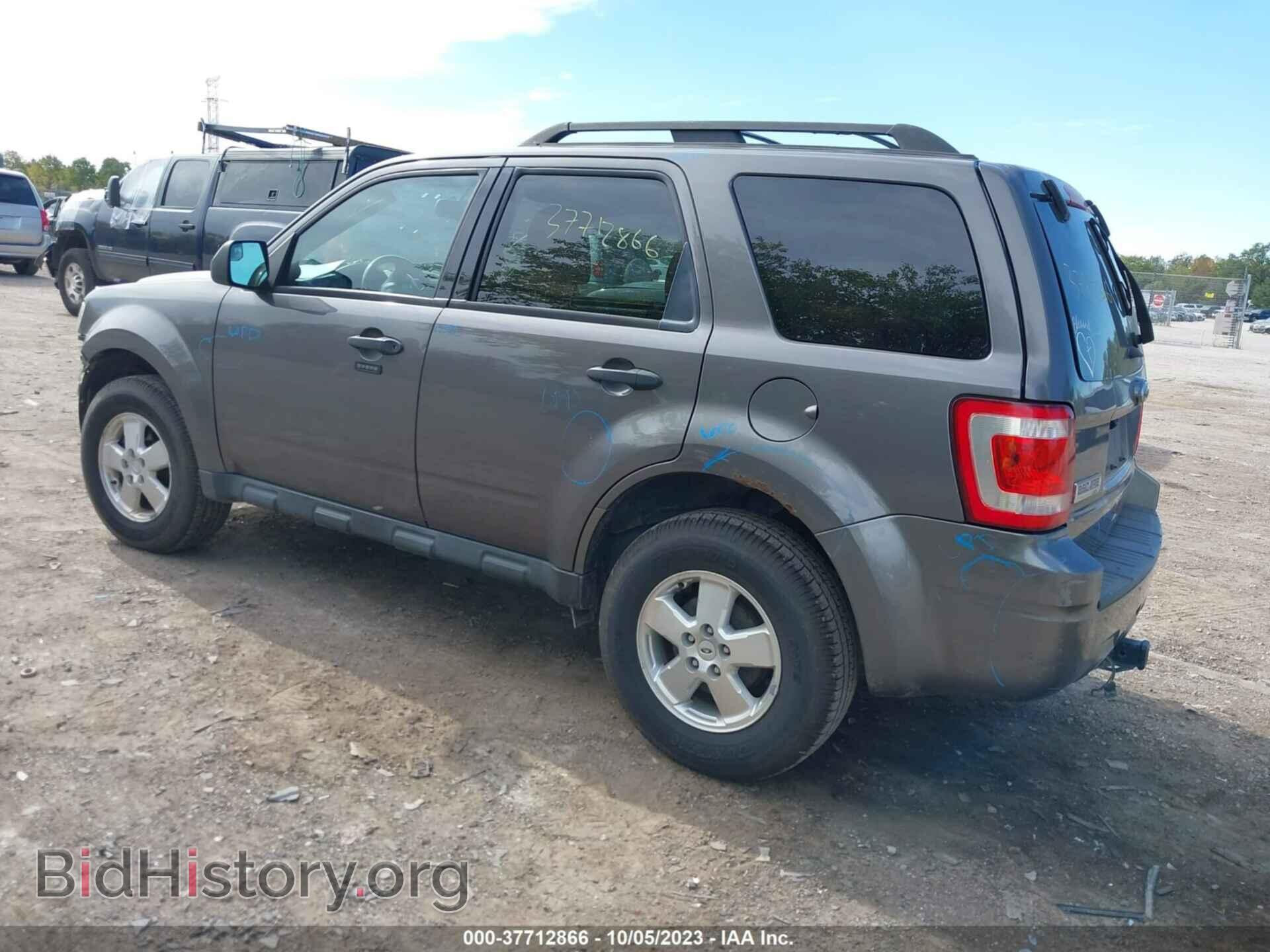 2011 FORD ESCAPE - VIN: 1FMCU0D78BKC71593 - Фото 3