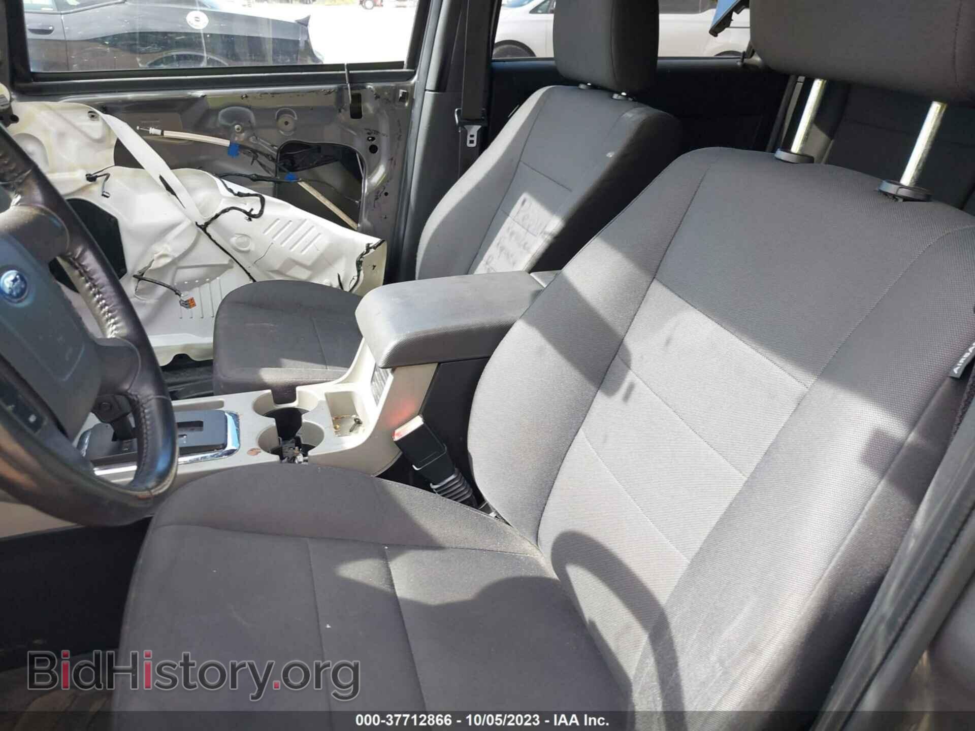 2011 FORD ESCAPE - VIN: 1FMCU0D78BKC71593 - Фото 5