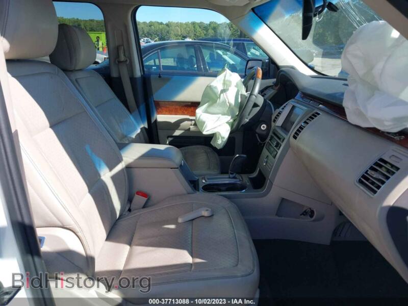 2011 Ford FLEX (VIN 2FMGK5DC5BBD34693) — photo 5 of 17