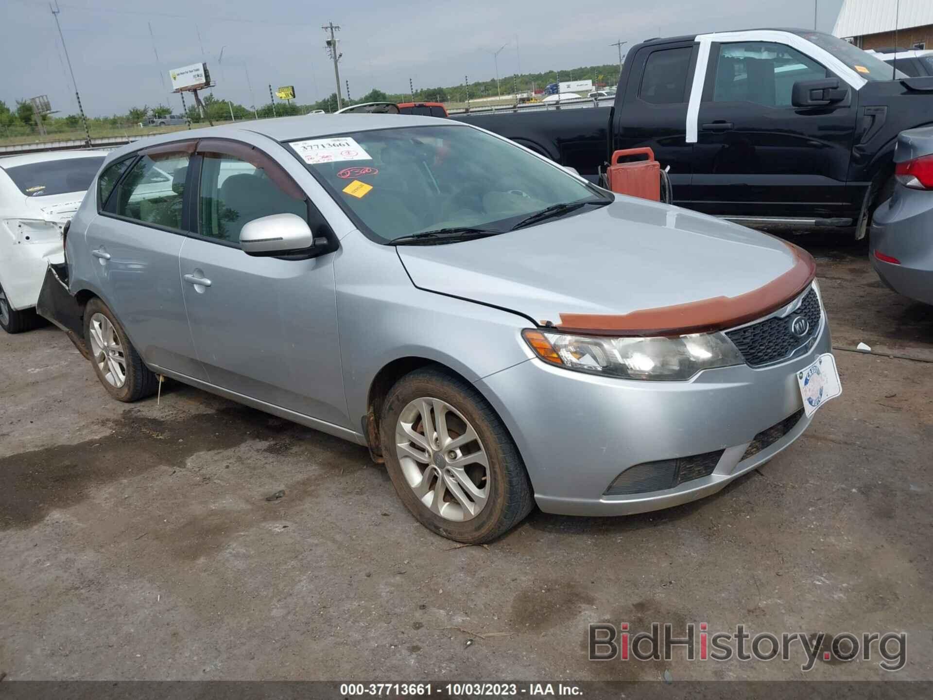 Photo KNAFU5A27C5597356 - KIA FORTE 5-DOOR 2012