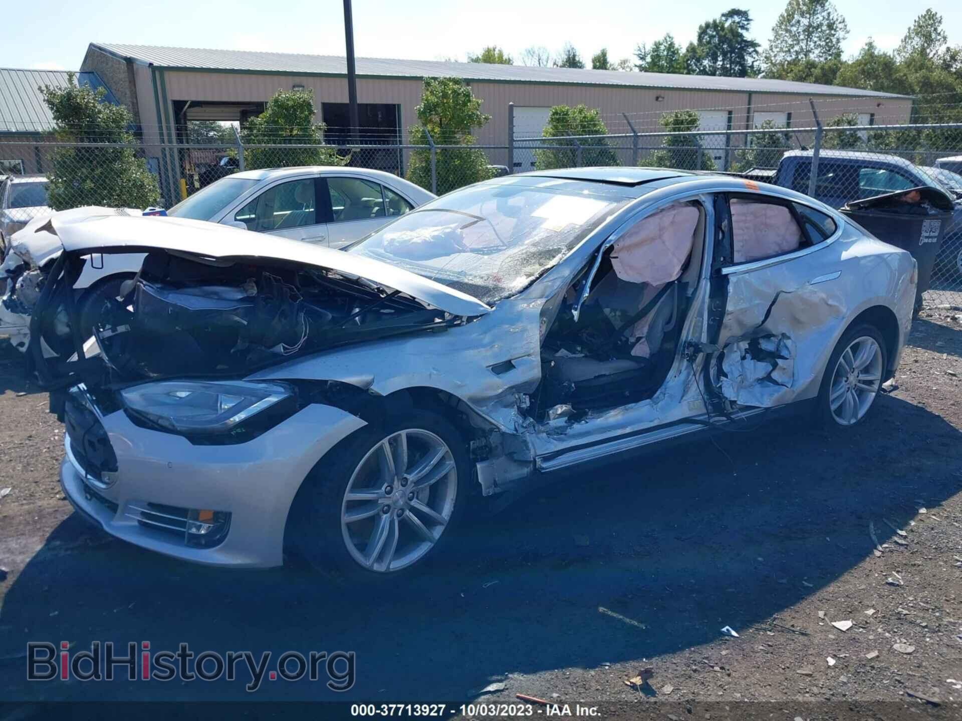 2014 TESLA MODEL S - VIN: 5YJSA1H18EFP40185 - Фото 2