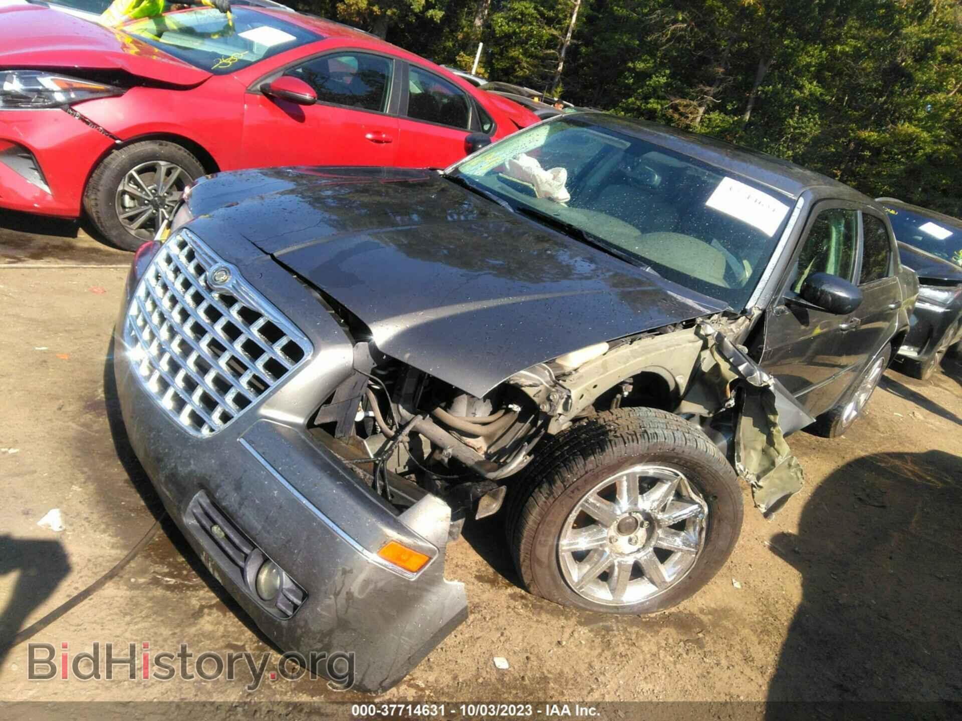 2009 CHRYSLER 300 - VIN: 2C3LA53V09H512272 - Фото 2