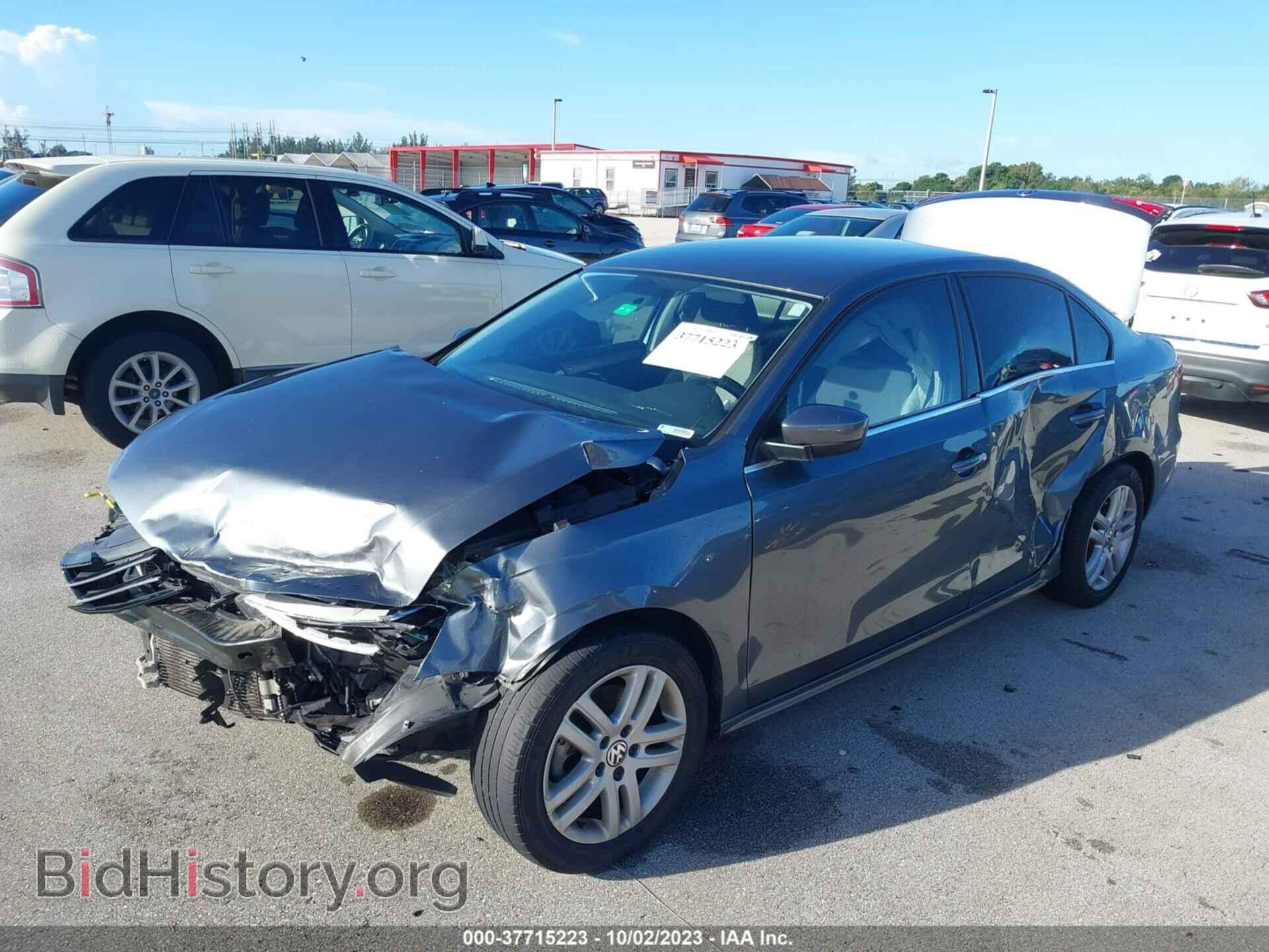 2017 VOLKSWAGEN JETTA - VIN: 3VW2B7AJ4HM242542 - Фото 2