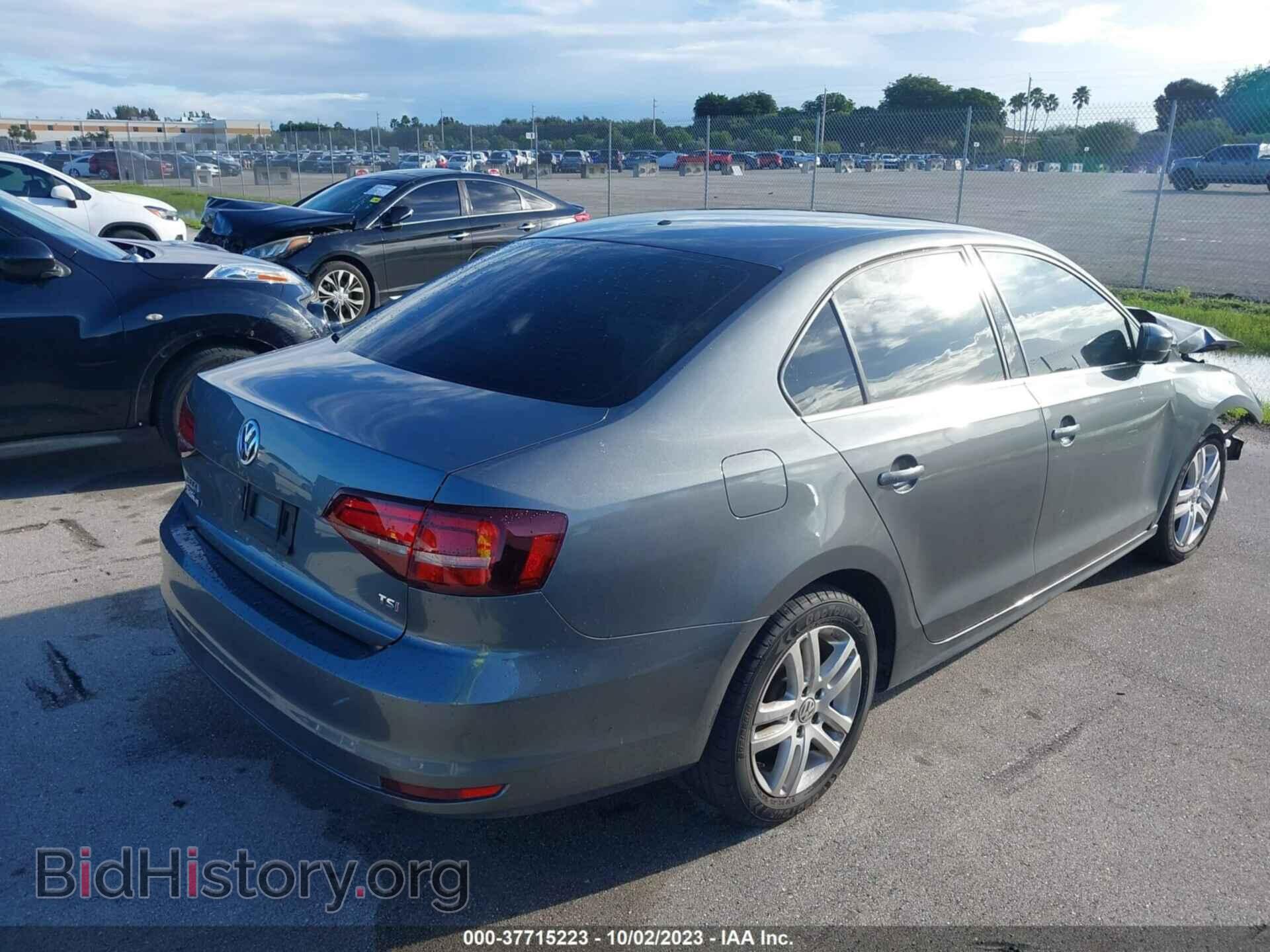 2017 VOLKSWAGEN JETTA - VIN: 3VW2B7AJ4HM242542 - Фото 4