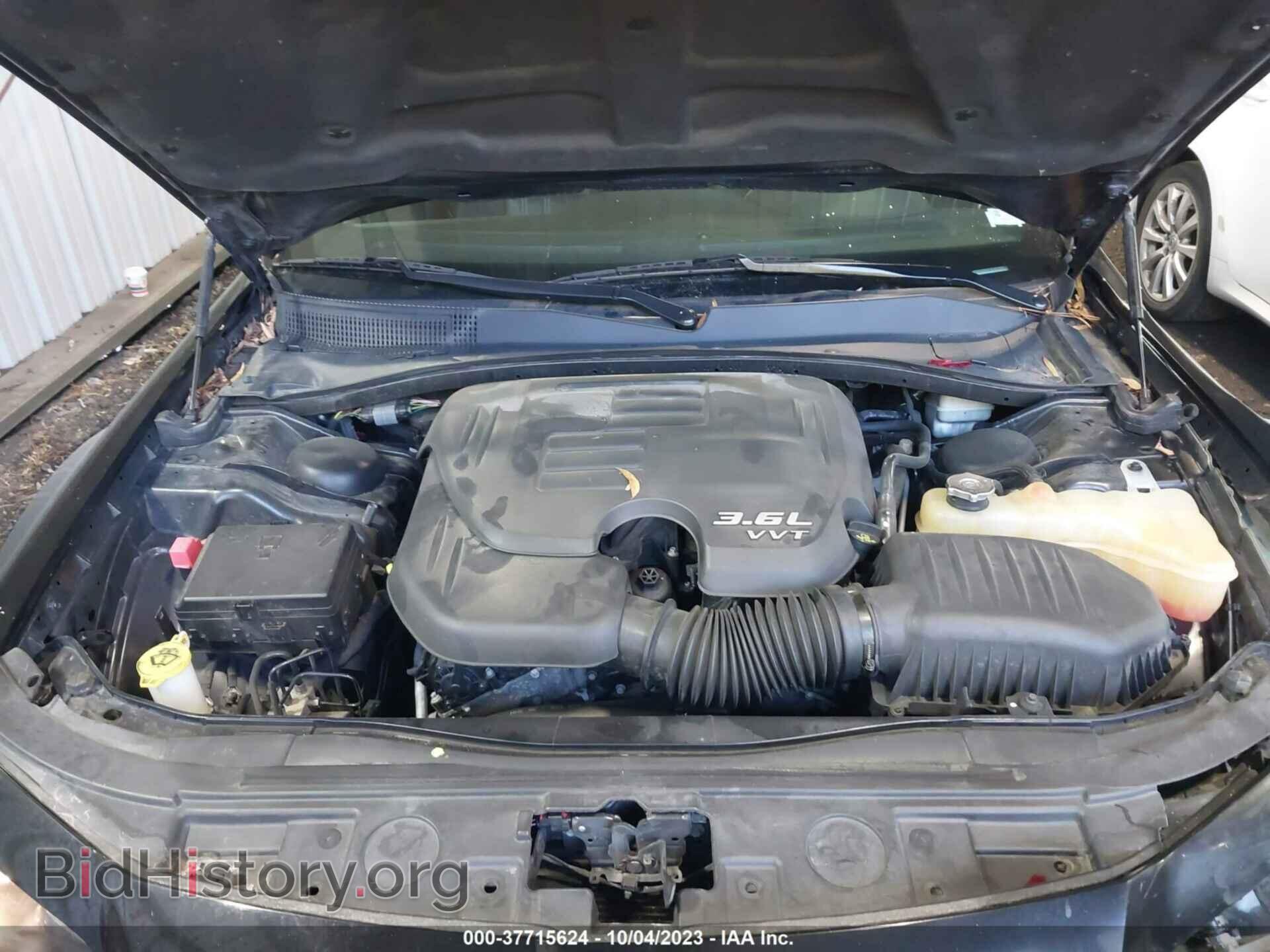 2014 CHRYSLER 300 - VIN: 2C3CCABG2EH346997 - Фото 10