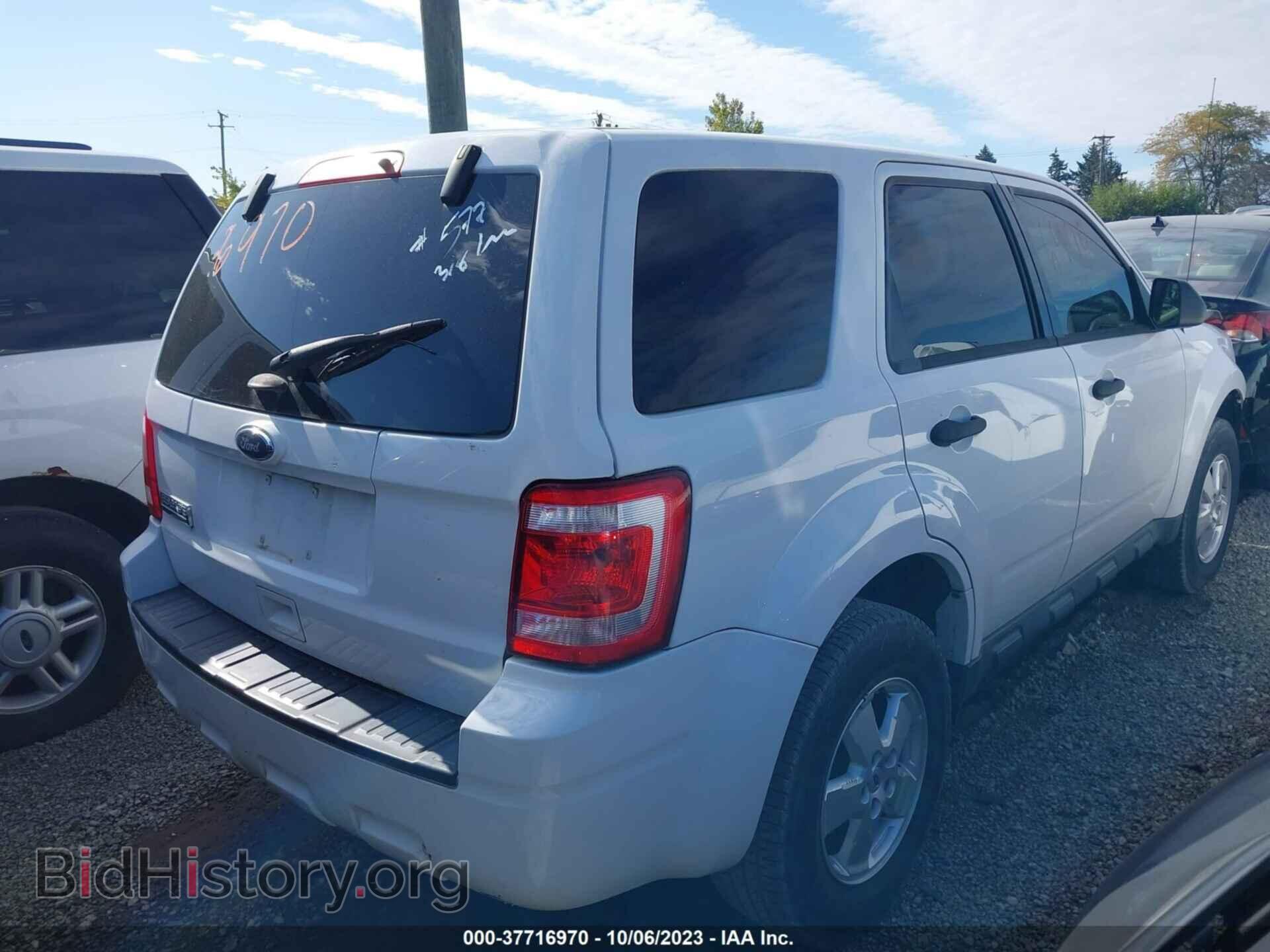 2011 FORD ESCAPE - VIN: 1FMCU0C70BKC12216 - Фото 4