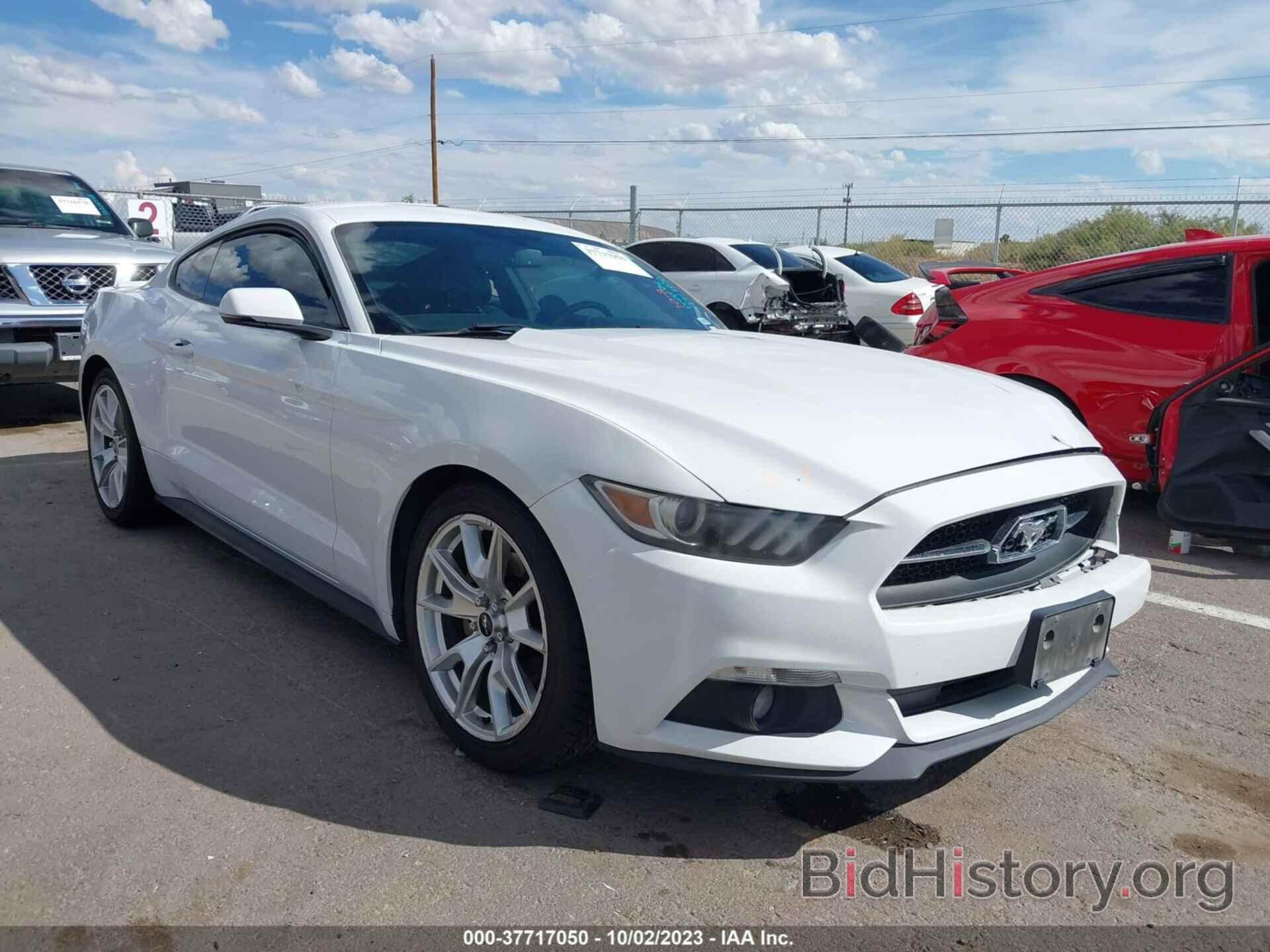 Photo 1FA6P8THXF5403443 - FORD MUSTANG 2015