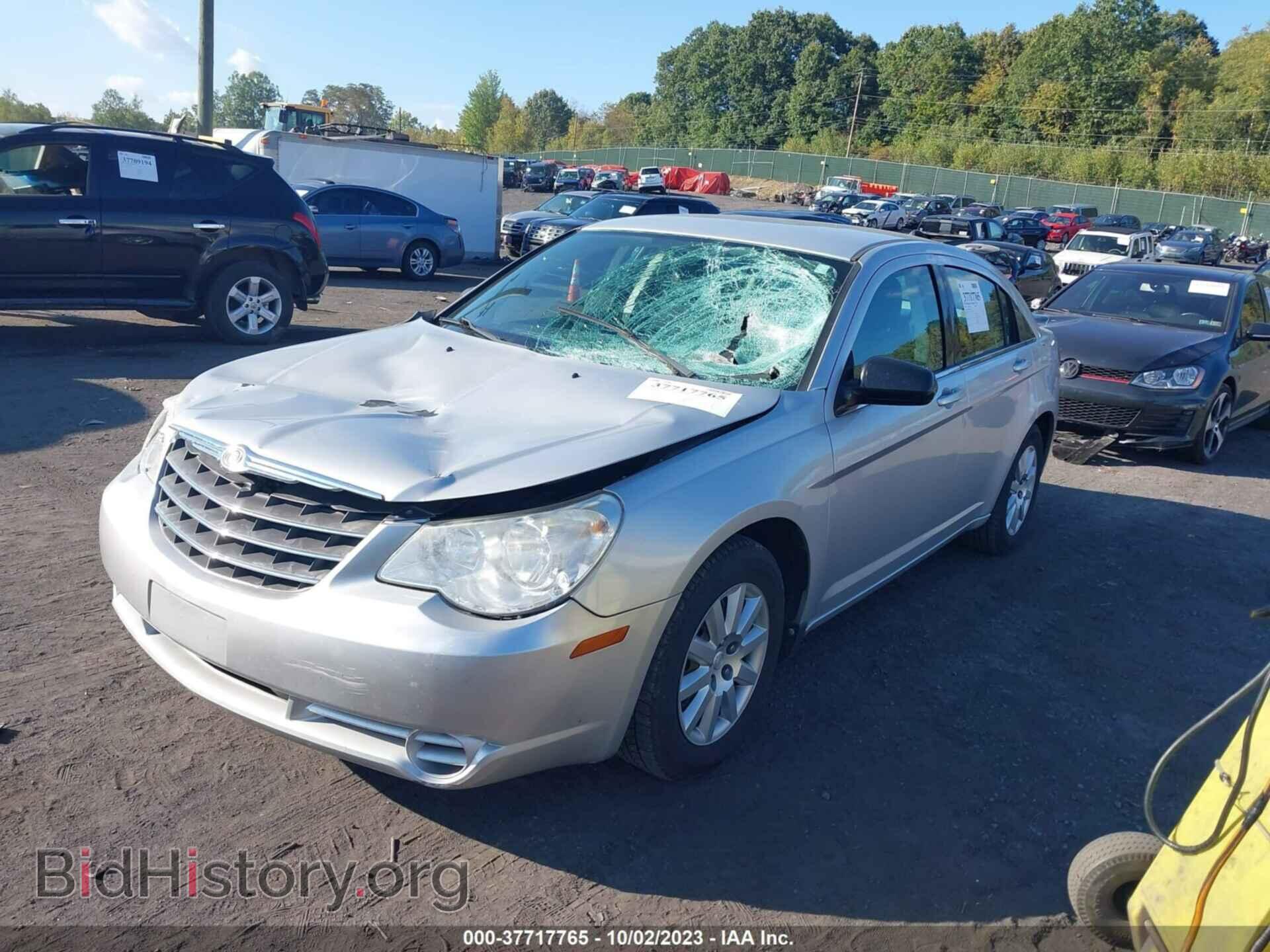 2010 CHRYSLER SEBRING - VIN: 1C3CC4FB8AN167591 - Фото 2