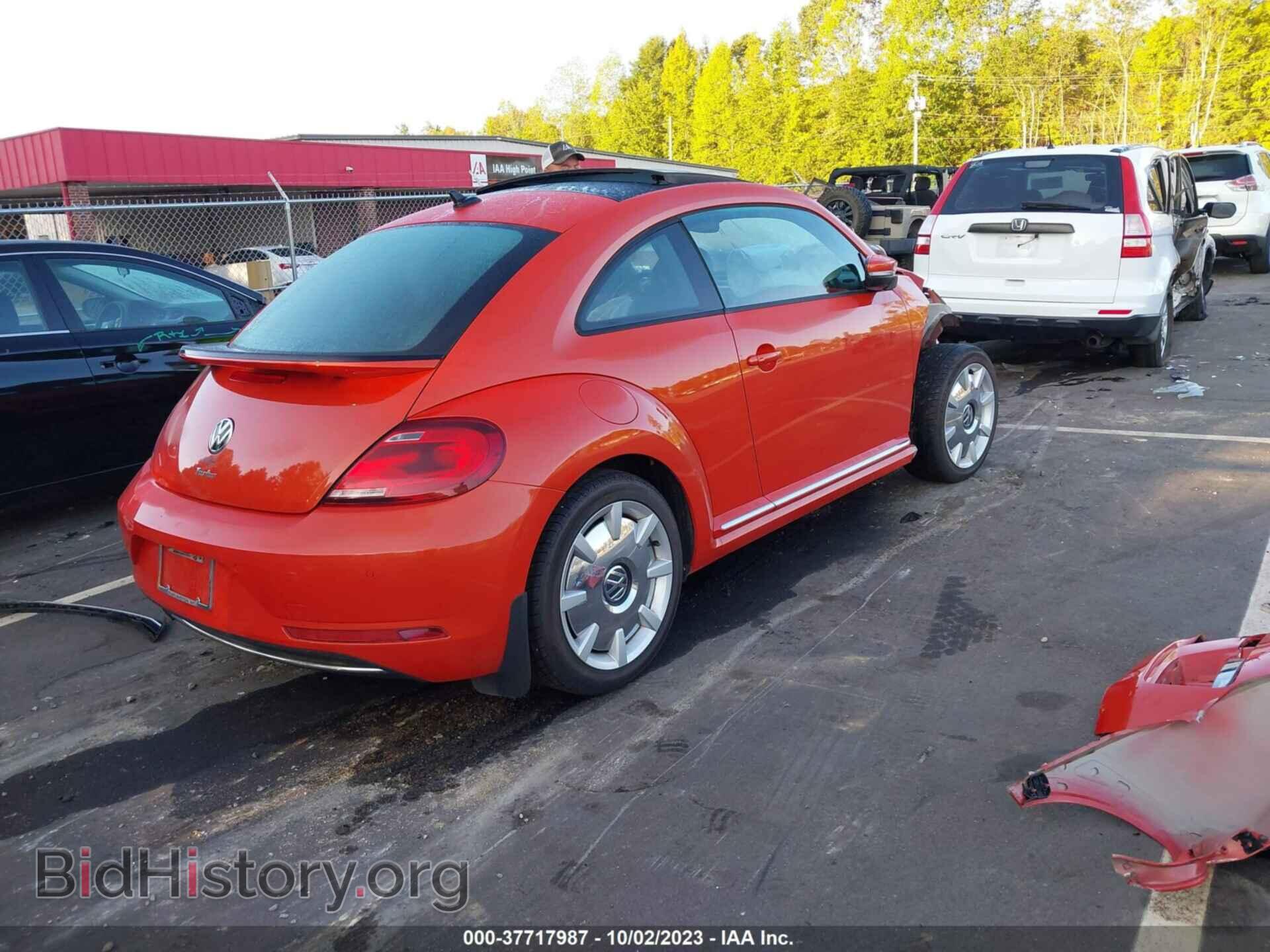 2017 VOLKSWAGEN BEETLE - VIN: 3VWJ17AT4HM623260 - Фото 4
