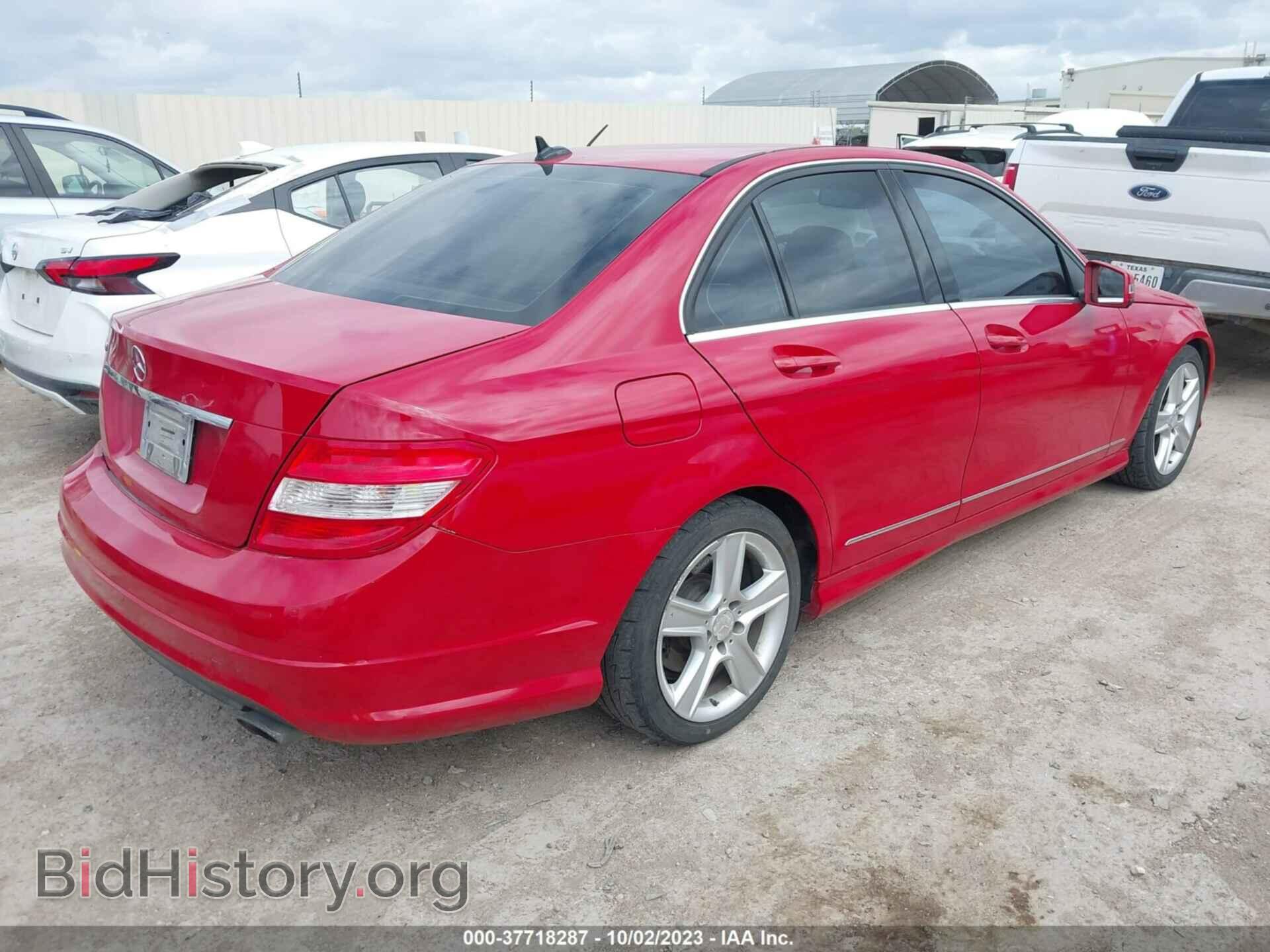 2011 MERCEDES-BENZ C-CLASS - VIN: WDDGF5EB8BR170602 - Фото 4
