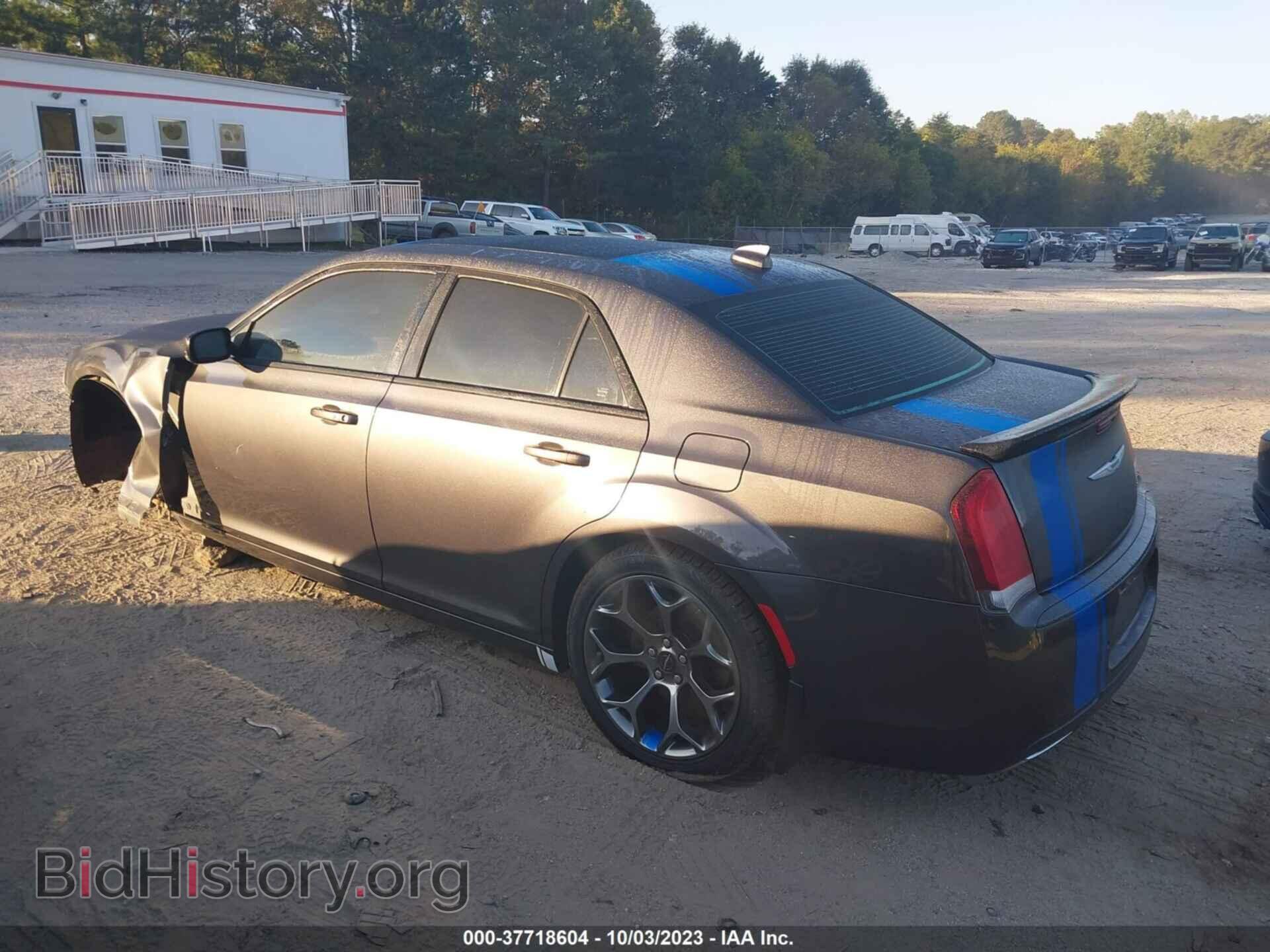 2018 CHRYSLER 300 - VIN: 2C3CCABG1JH137258 - Фото 3