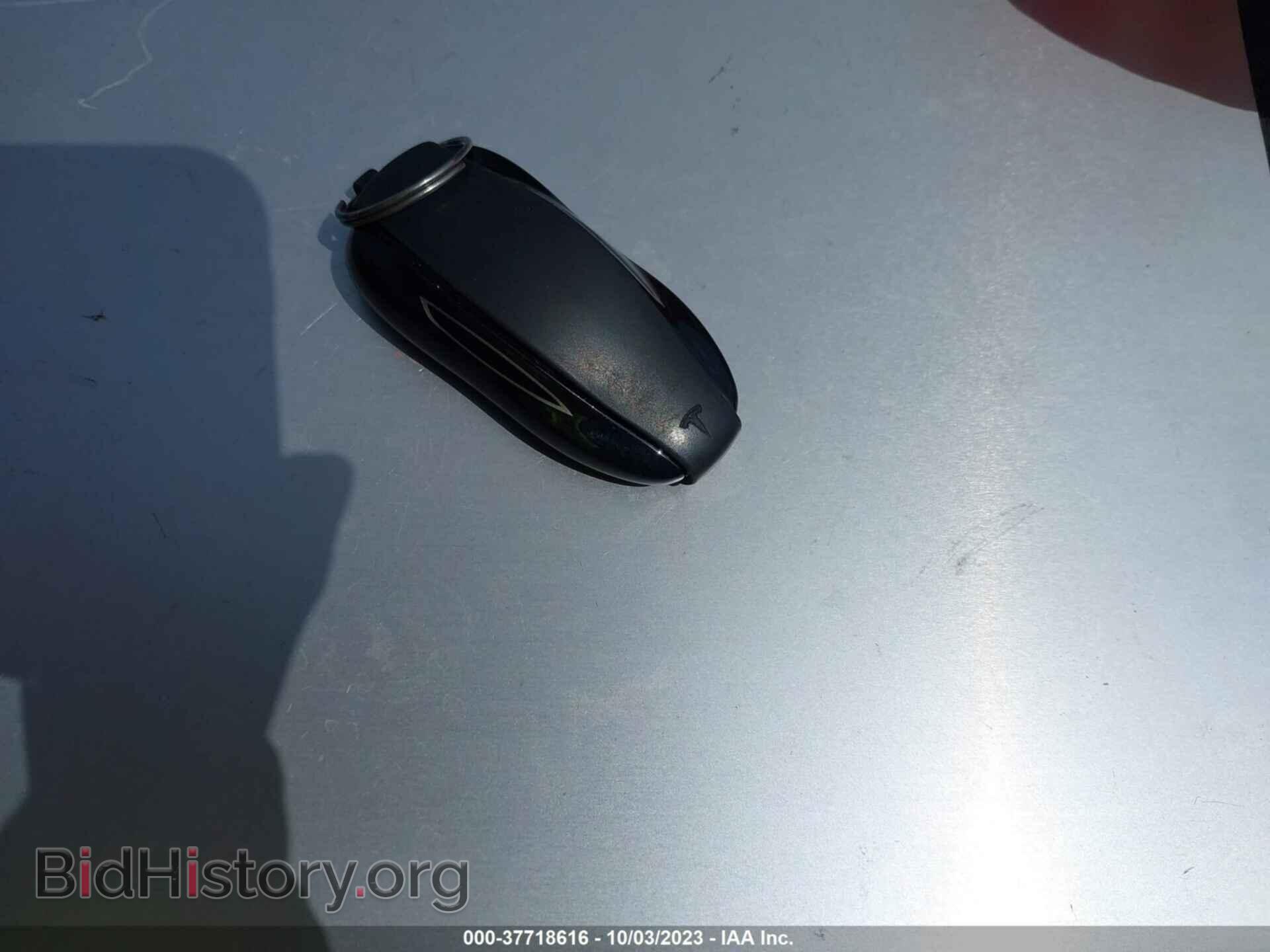 2016 TESLA MODEL S - VIN: 5YJSA1E2XGF162235 - Photo 11