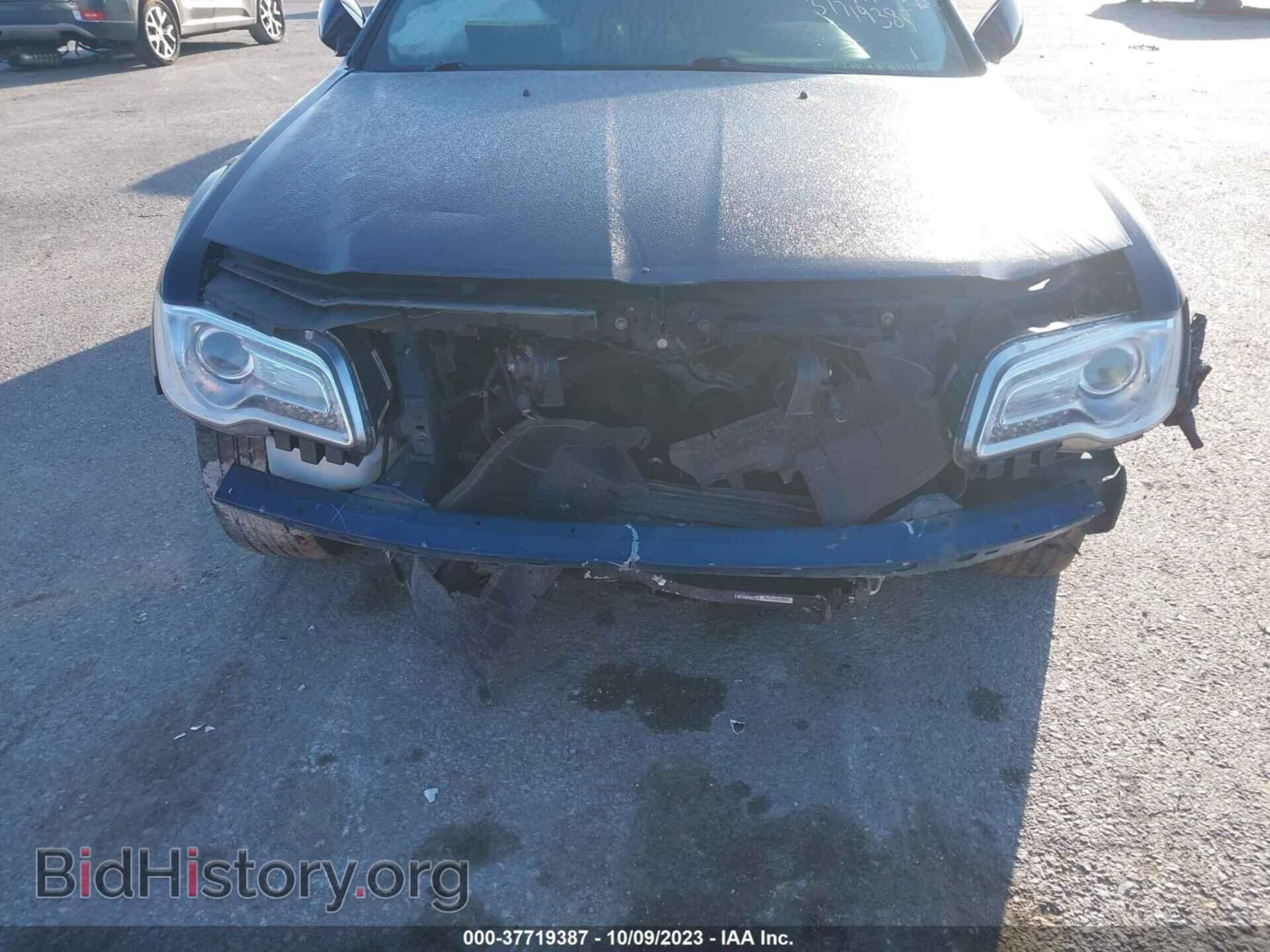 2017 CHRYSLER 300 - VIN: 2C3CCAAG0HH516246 - Фото 6