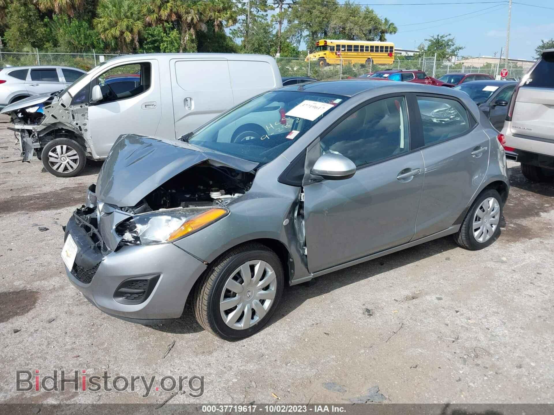 2013 MAZDA MAZDA2 - VIN: JM1DE1KY4D0170203 - Фото 2